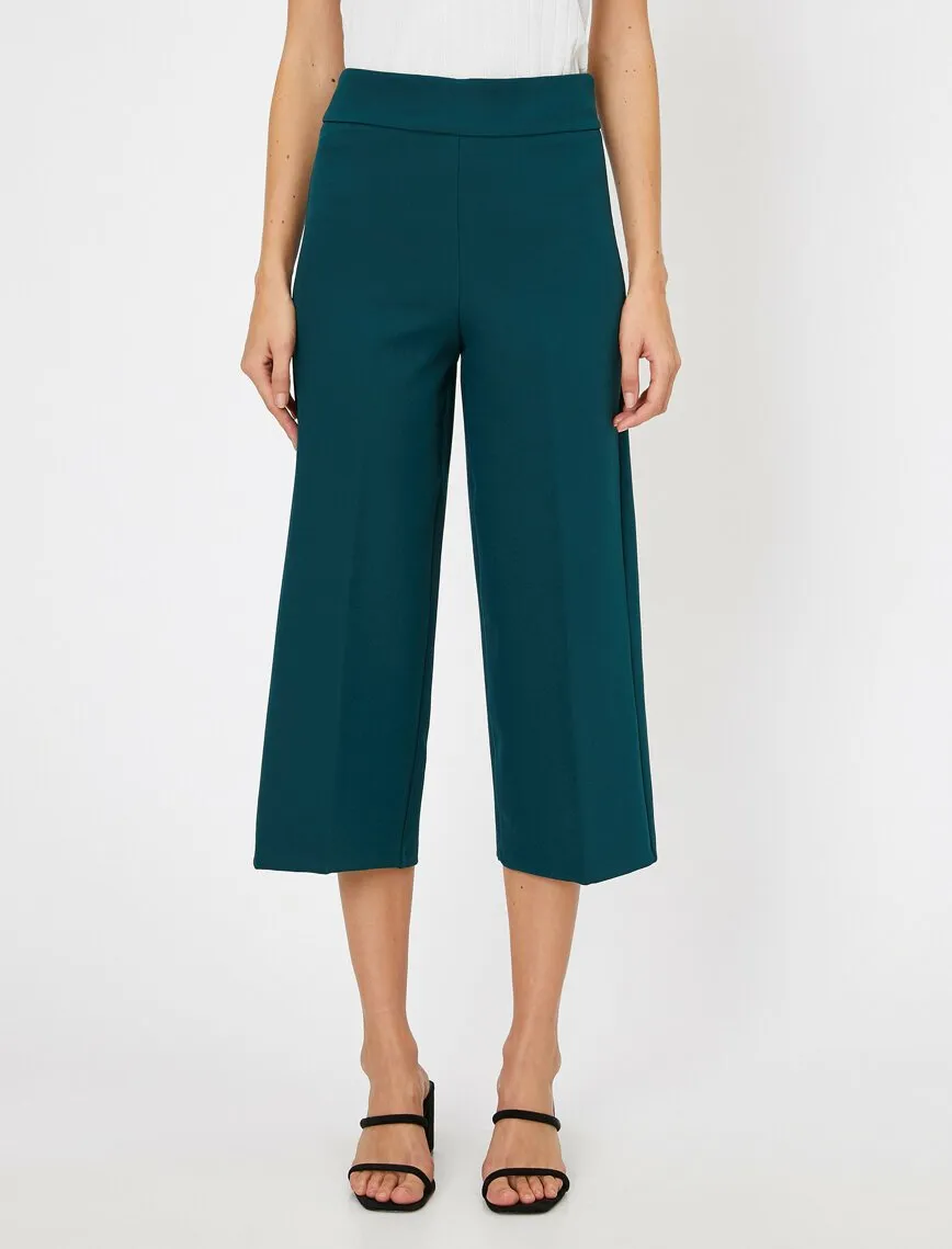 16342 Green Culotte Trousers