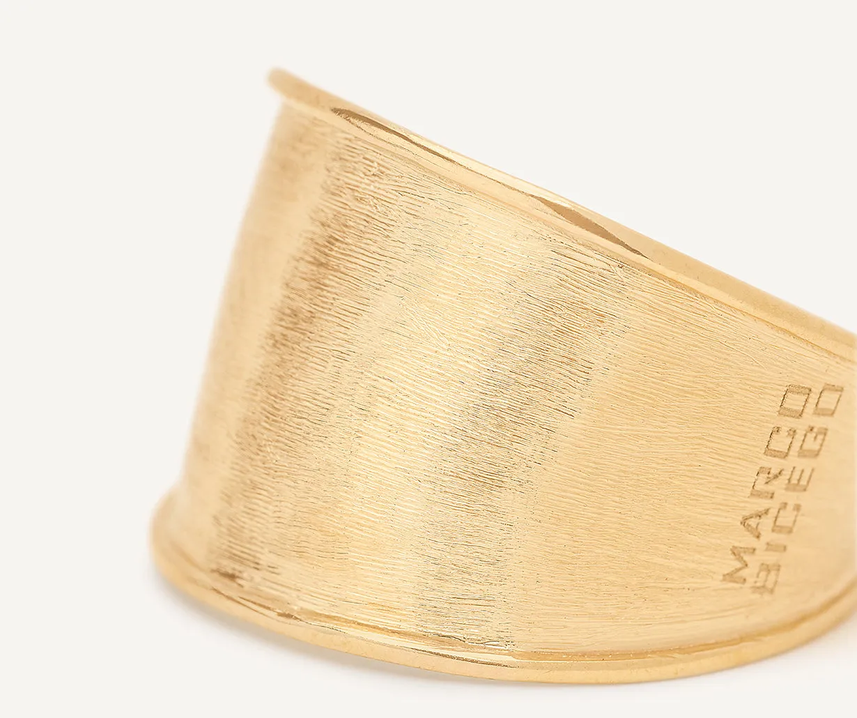 18K Yellow Gold Medium Band