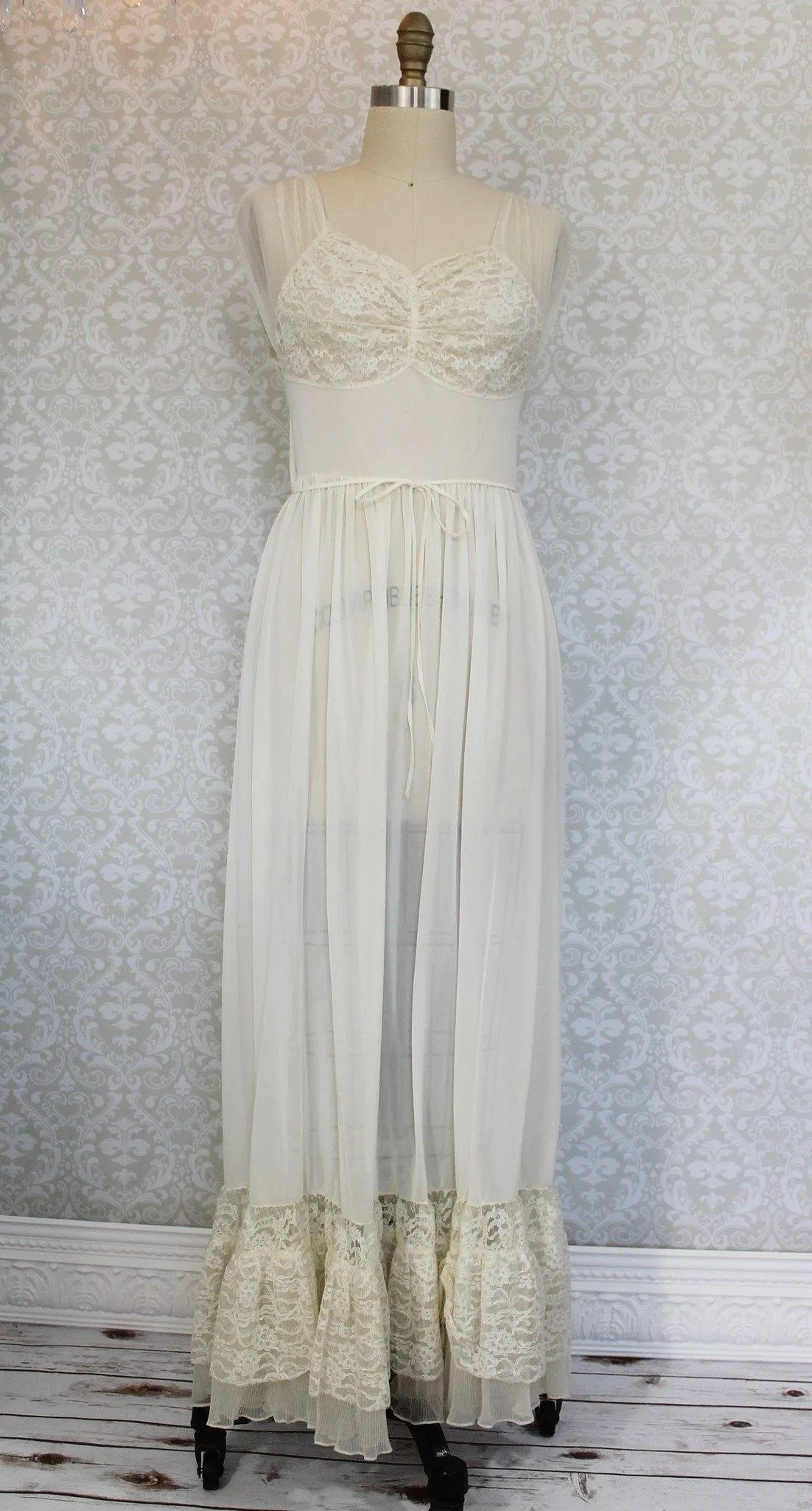 50's Ethereal Lace Frothy Peignoir Set