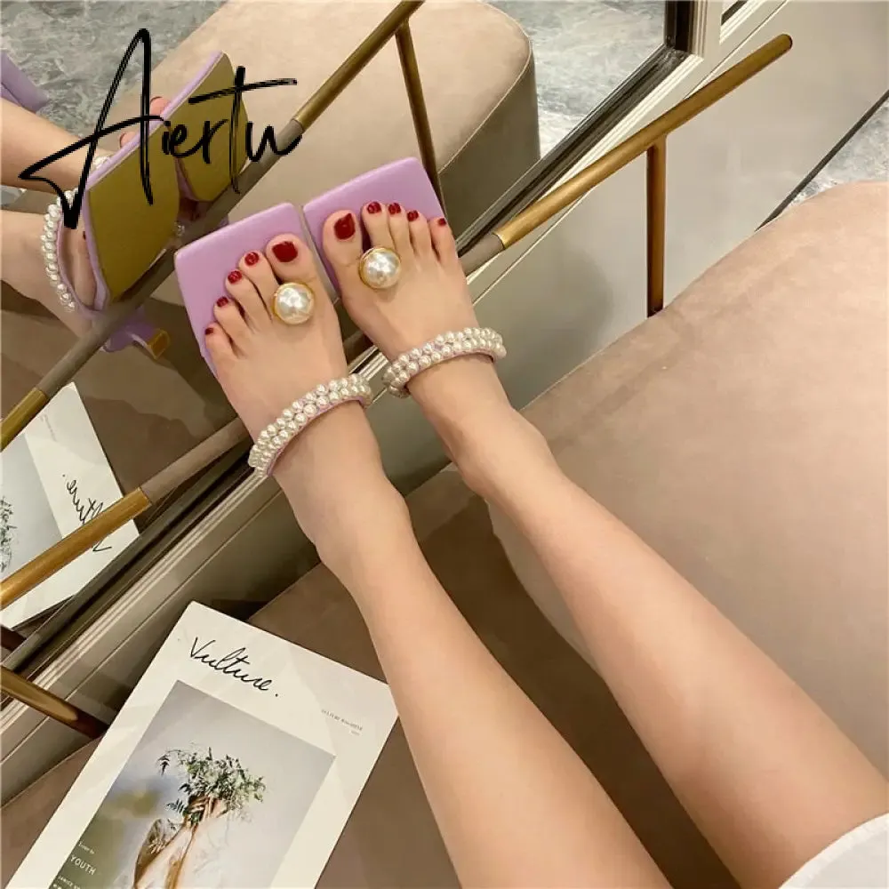 Aiertu Elegant Square Toe Woman Dress Shoes Fashion Low Heels Slippers Ladies New Design Pearl String Bead Strap Sandals