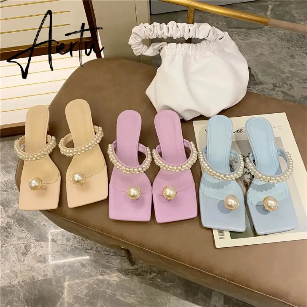 Aiertu Elegant Square Toe Woman Dress Shoes Fashion Low Heels Slippers Ladies New Design Pearl String Bead Strap Sandals