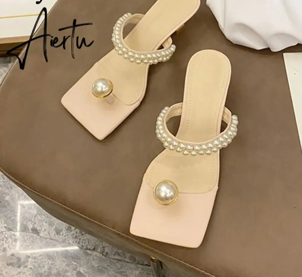 Aiertu Elegant Square Toe Woman Dress Shoes Fashion Low Heels Slippers Ladies New Design Pearl String Bead Strap Sandals