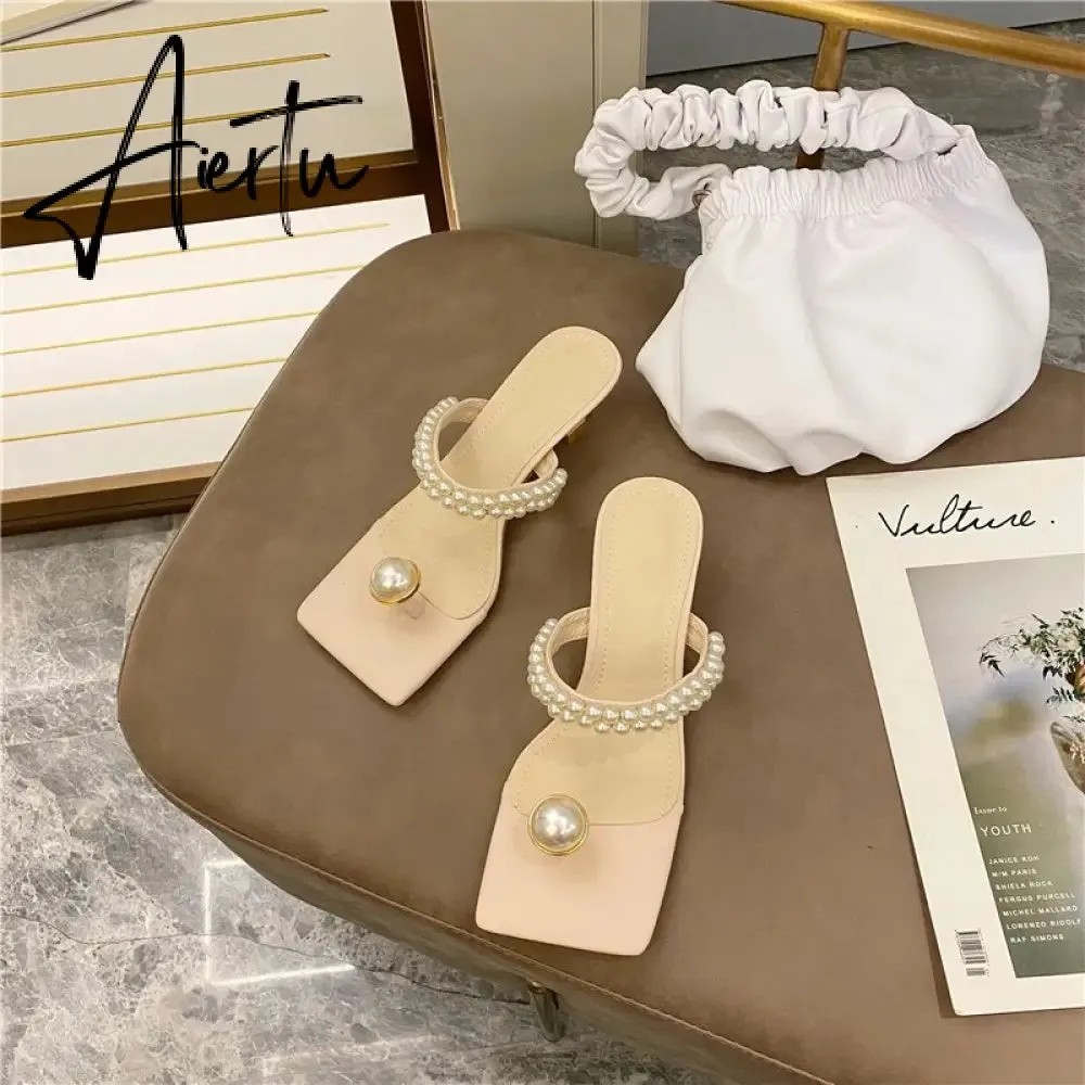 Aiertu Elegant Square Toe Woman Dress Shoes Fashion Low Heels Slippers Ladies New Design Pearl String Bead Strap Sandals