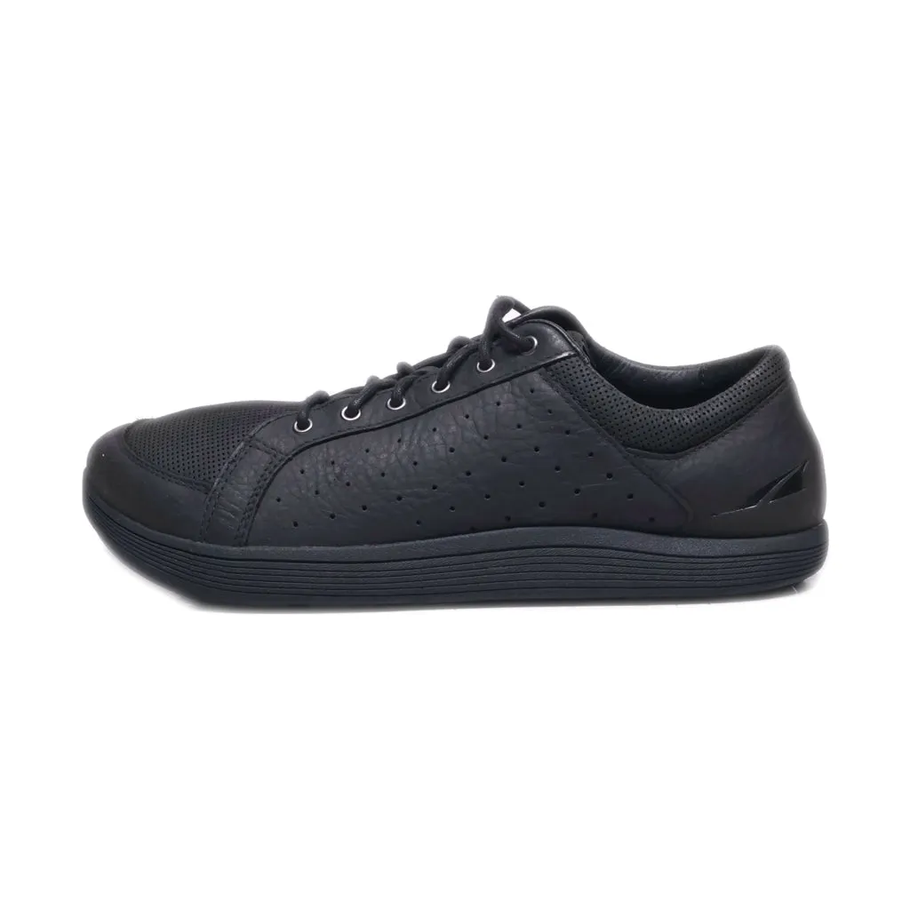 Altra Low-Top Sneakers Leather Black Colour For Men