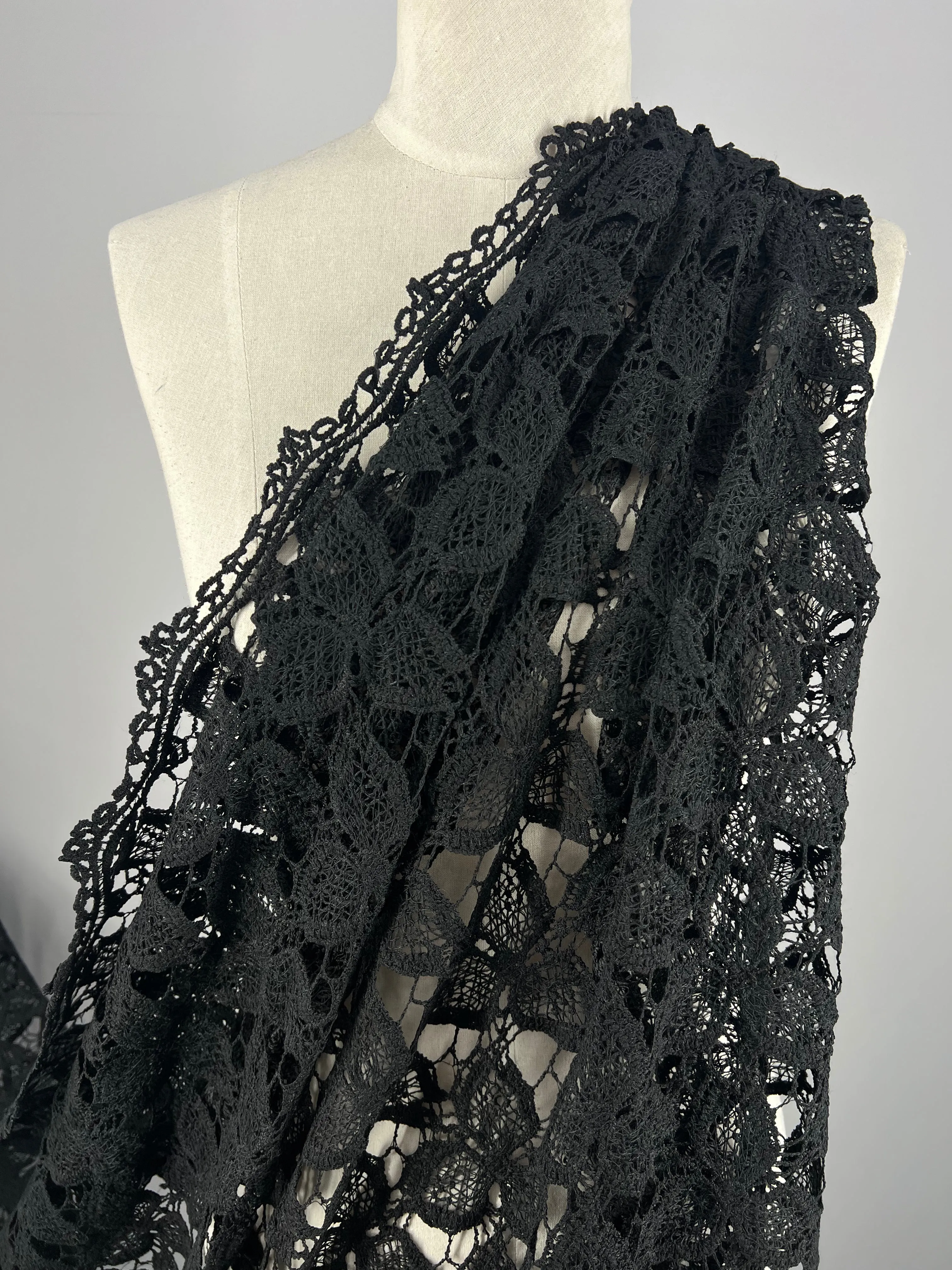 Anglaise Lace - Black - 110cm