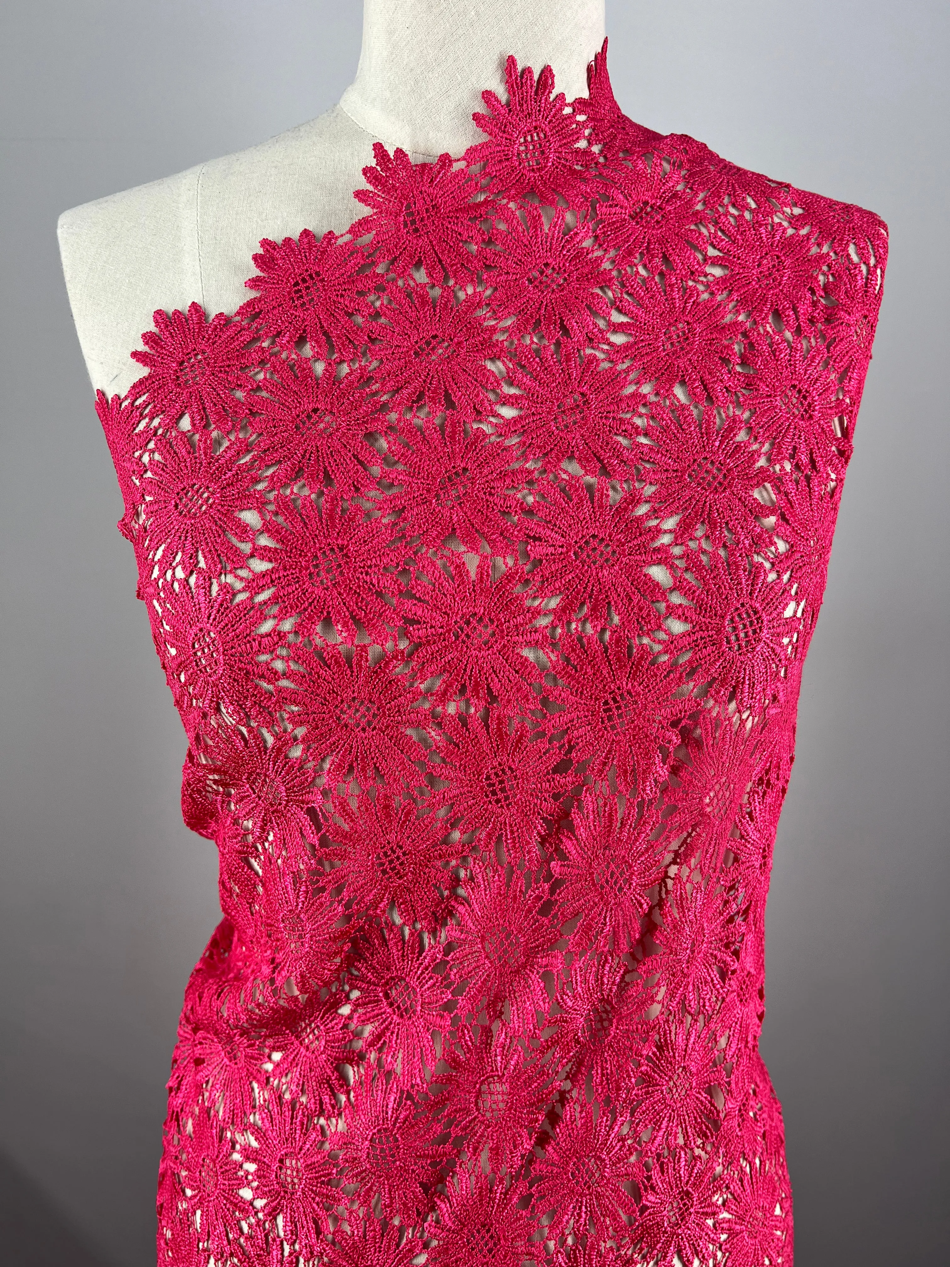 Anglaise Lace - Hot Pink - 110cm