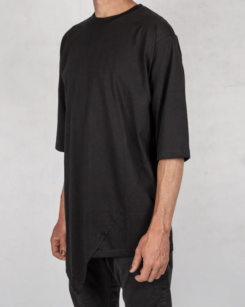 Asymmetric crew neck tshirt black