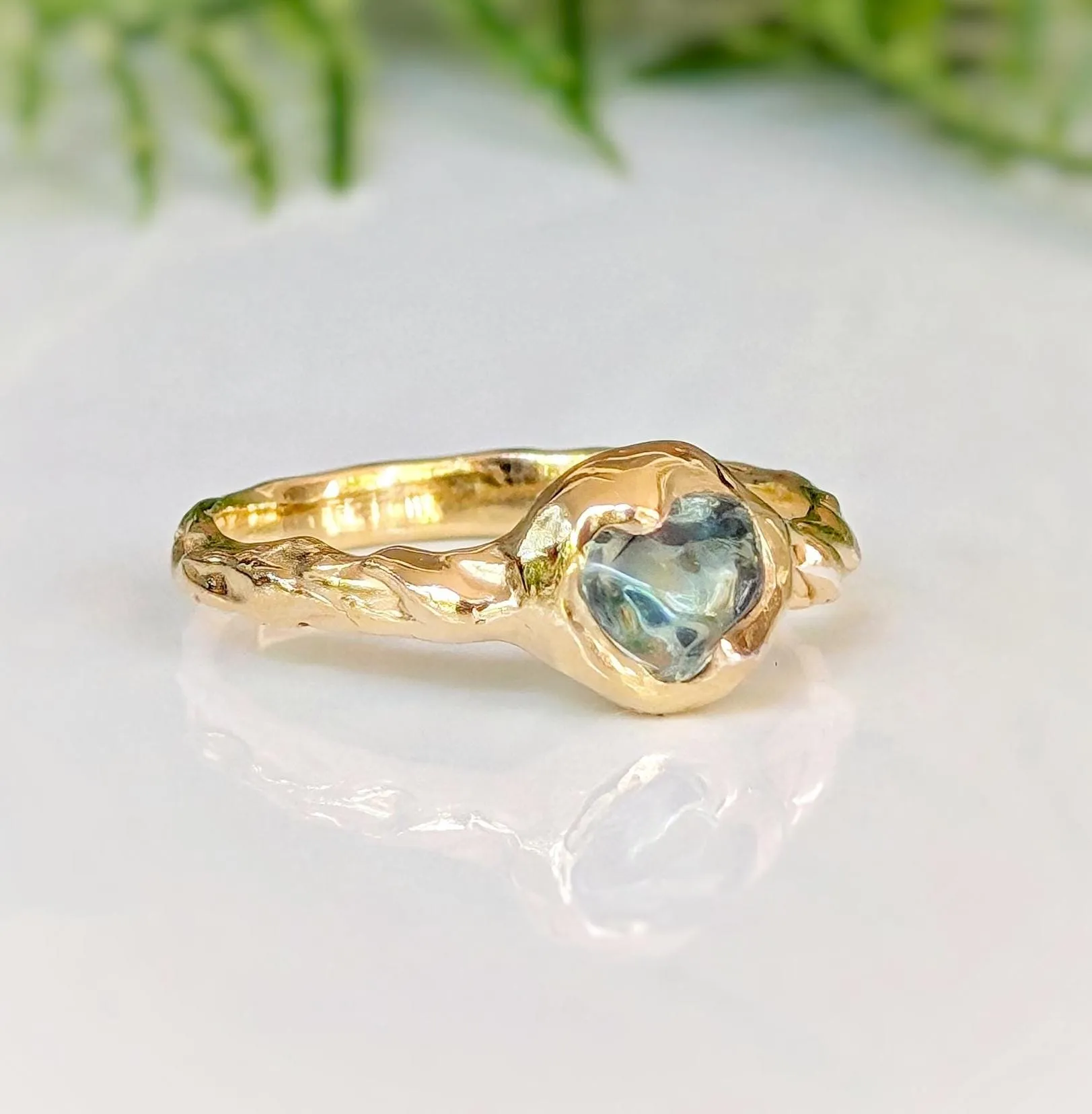 Australian Sapphire ring in Solid 14k Gold