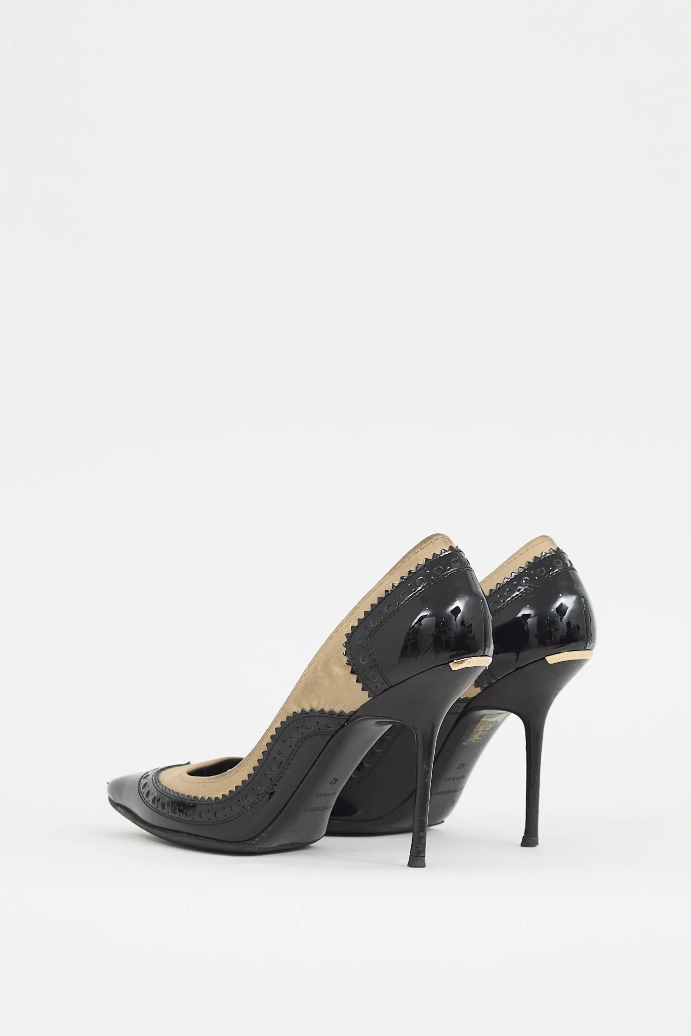 Black & Beige Colourblock Pump