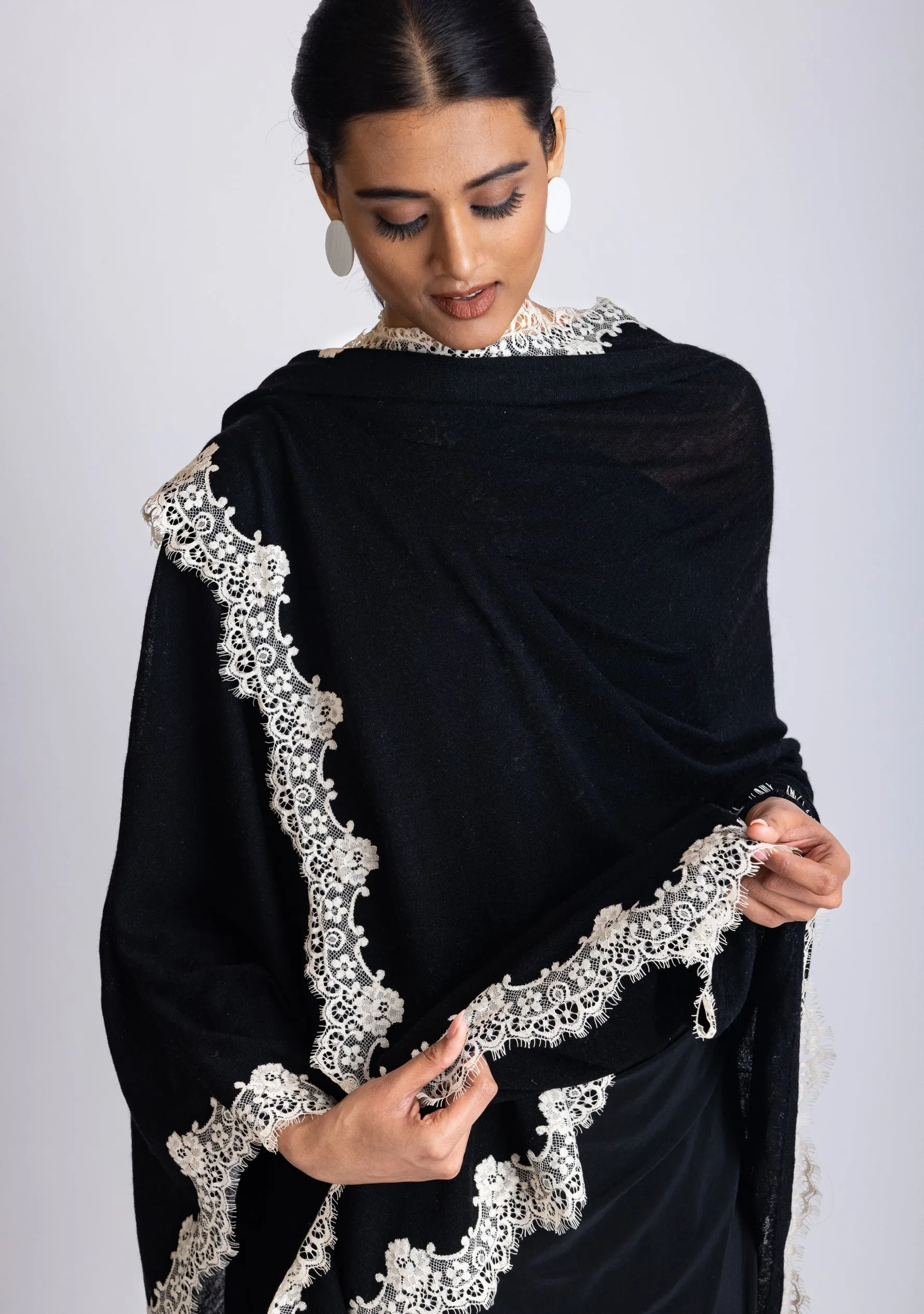 Black Knitted Merino Wool Cape with a Scalloped Beige Filigree Lace Border