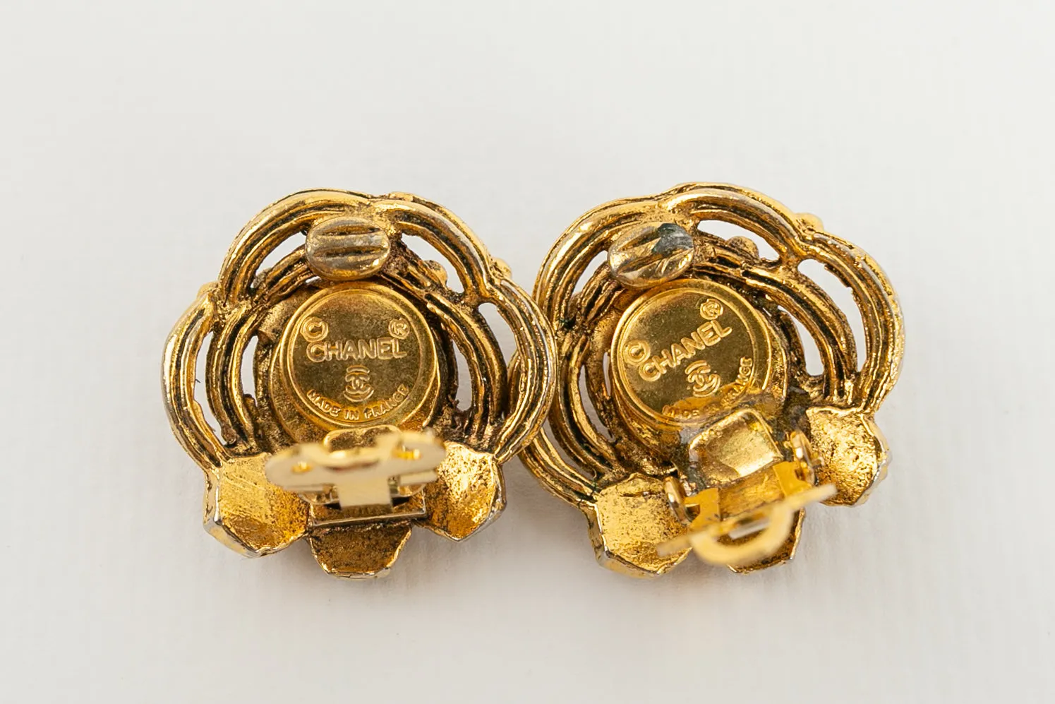 Boucles d'oreilles baroques Chanel