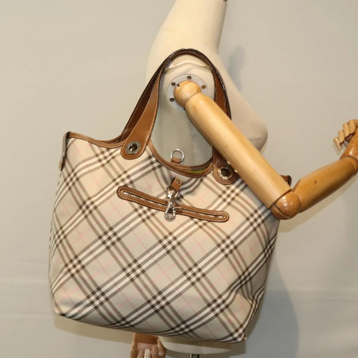 BURBERRY Nova Check Reversible Tote Bag Nylon Beige  hk1321