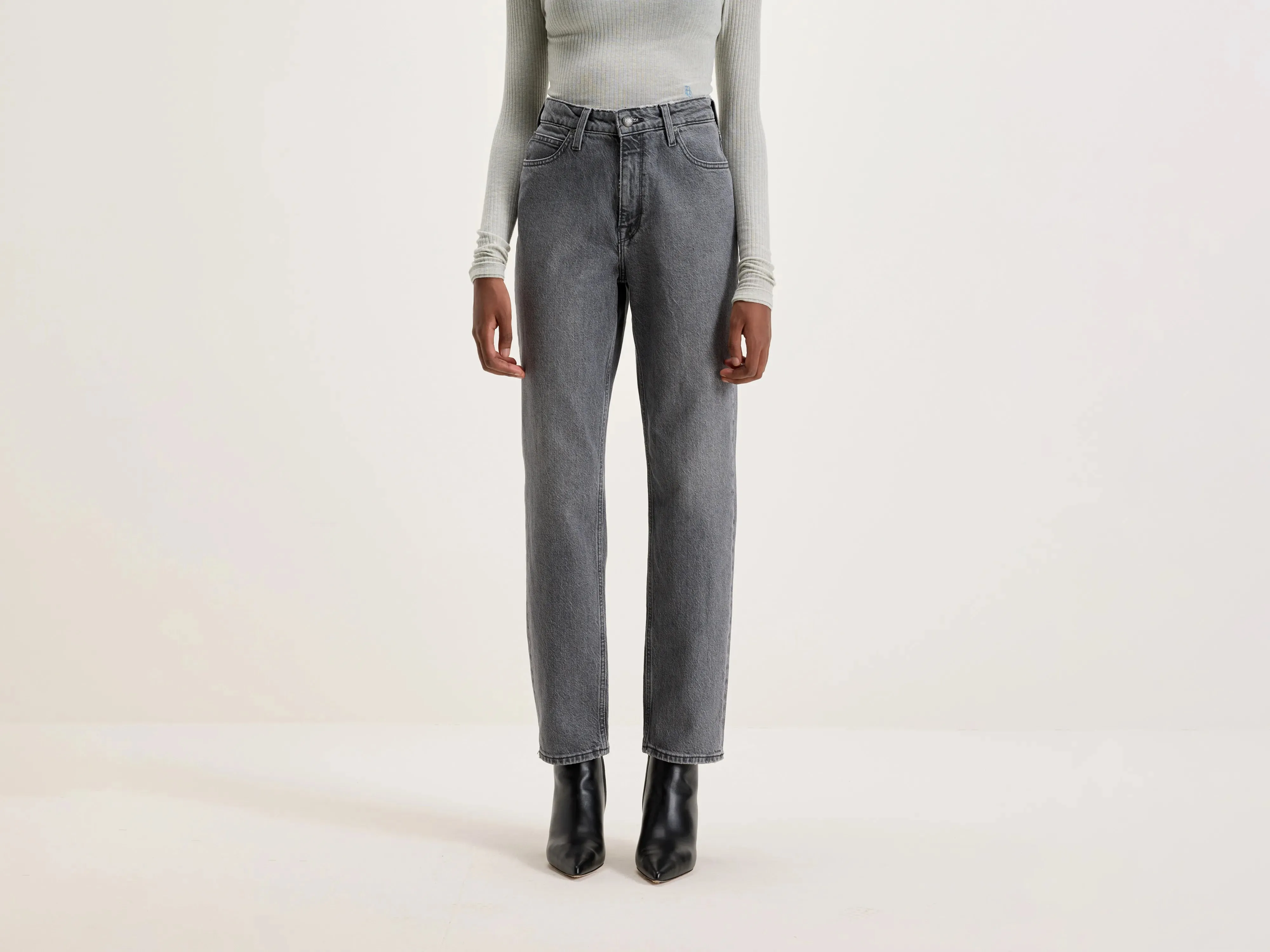 Carol Jeans (242 / W / GREY)