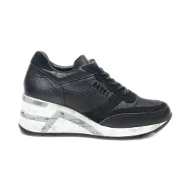 Cetti Low-Top Sneakers Leather Black Colour For Women