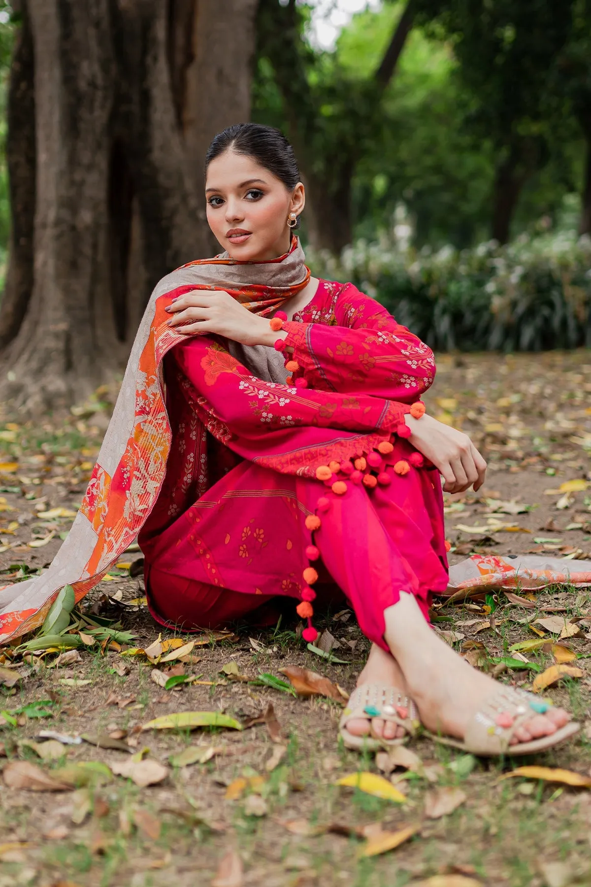 Charizma C-Print Linen Collection with Printed Wool Shawl – CPW-05