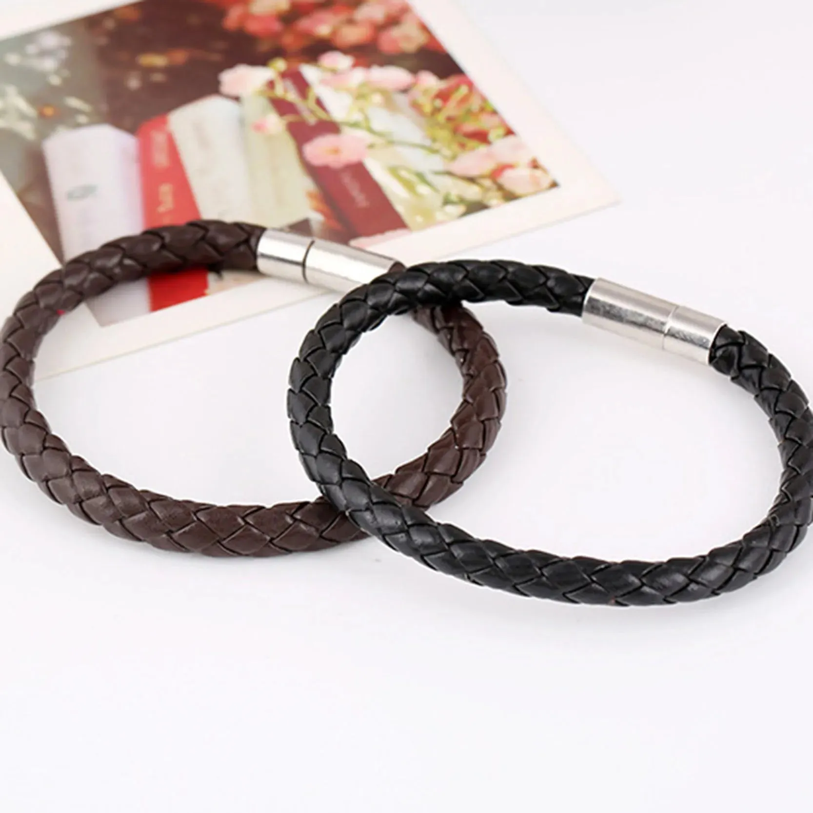 Classic Style Leather Bracelets 22cm Simple Braided Brown Bracelets & bangle for Women Men Jewelry Fashion Accessory