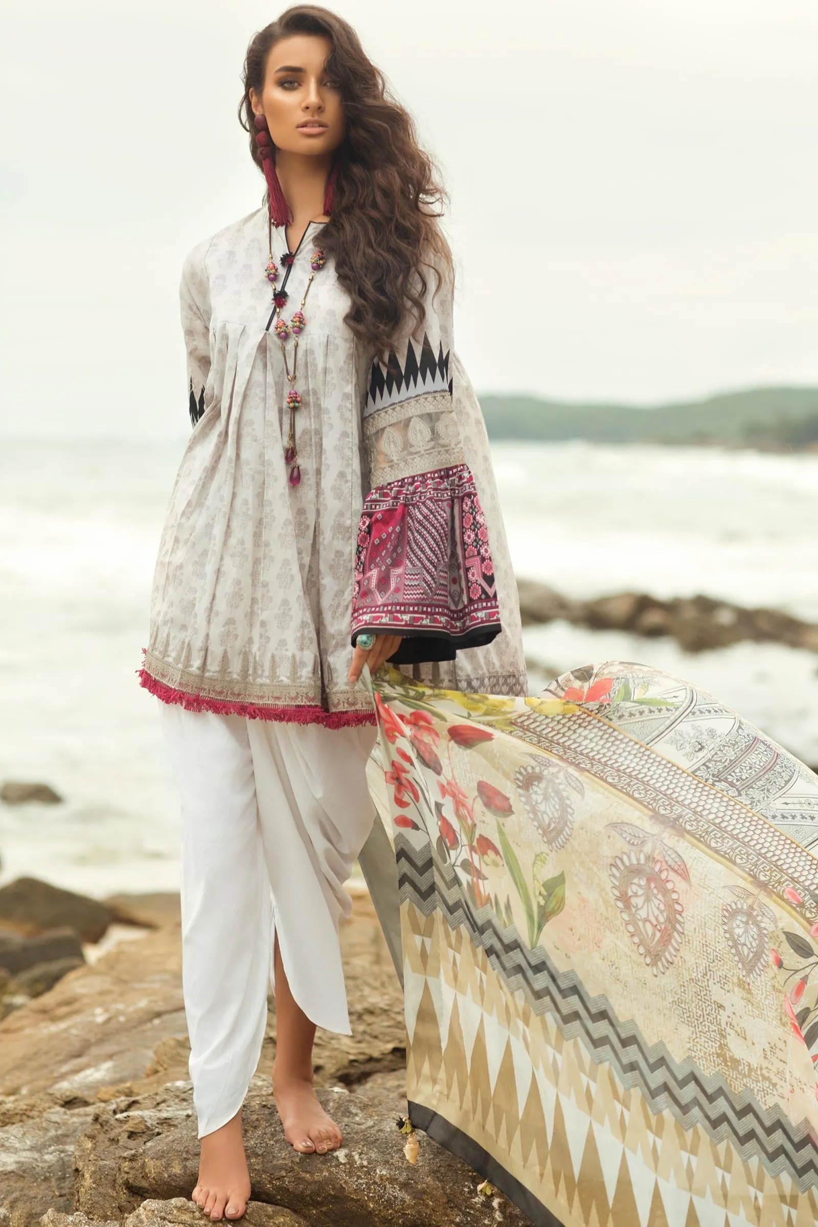 COCO Lawn '18 by Zara Shahjahan – D6-B