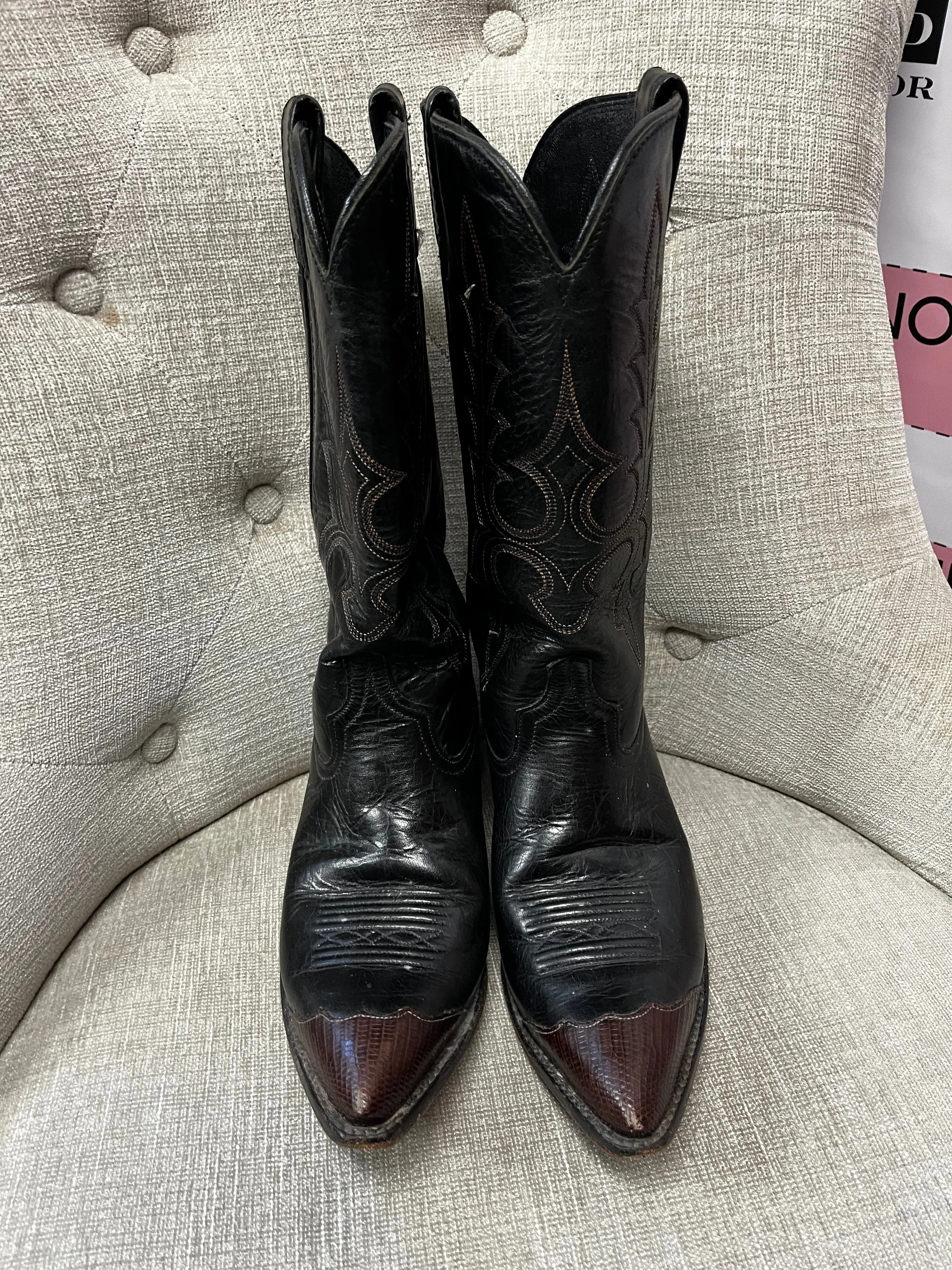 Code West Cowboy Boots (Size 8)