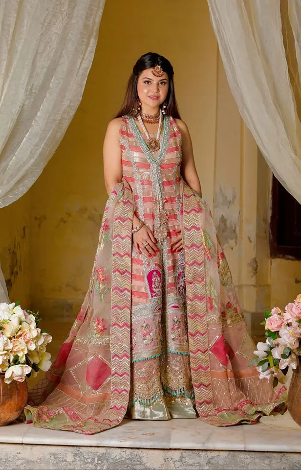 Crimson Luxe by Saira Shakira – Wedding Collection 2019 – D1-B Chata Patti - Sun Kissed Coral