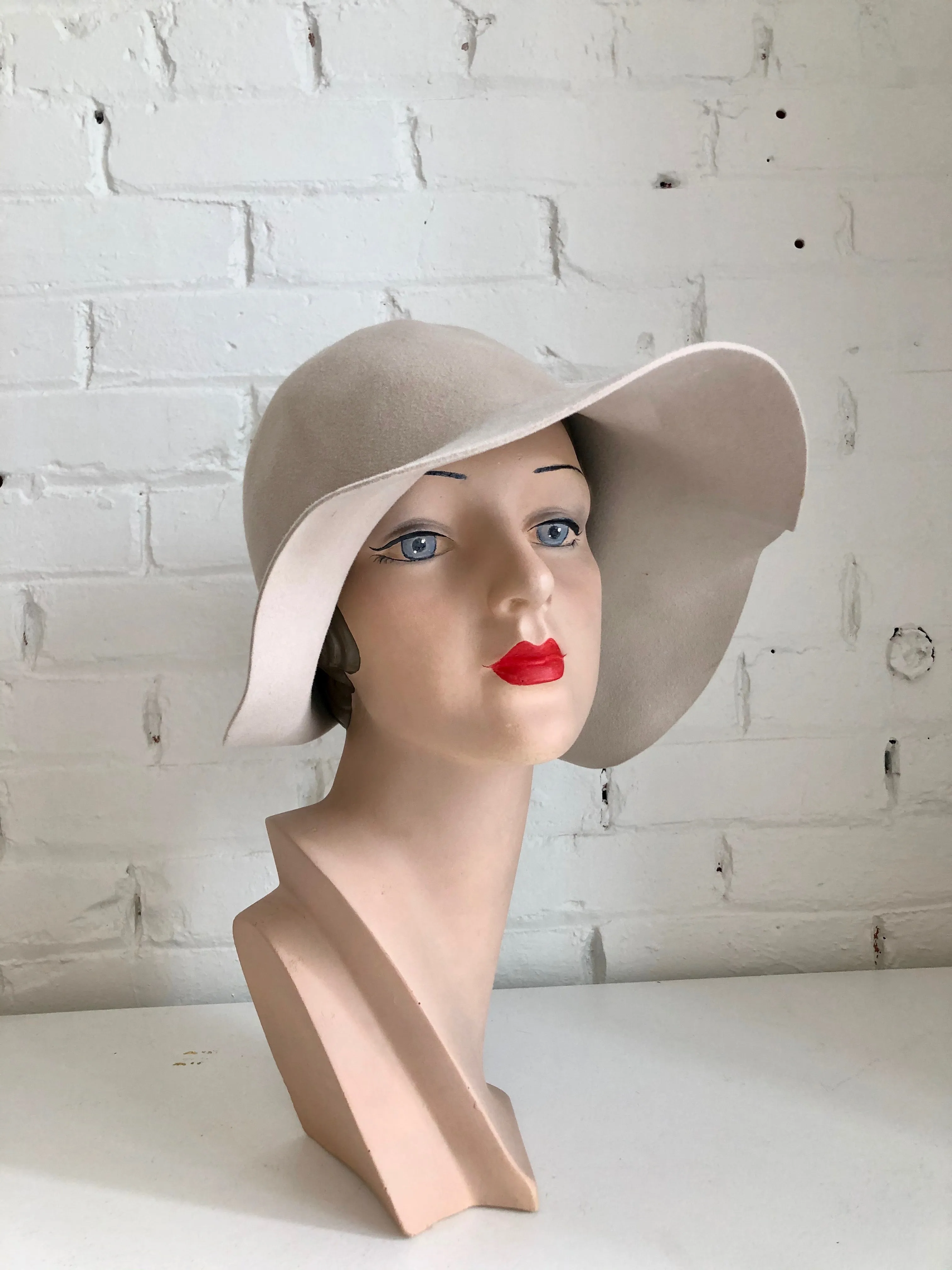 Daino Felted Wool 1920s Cloche Hat