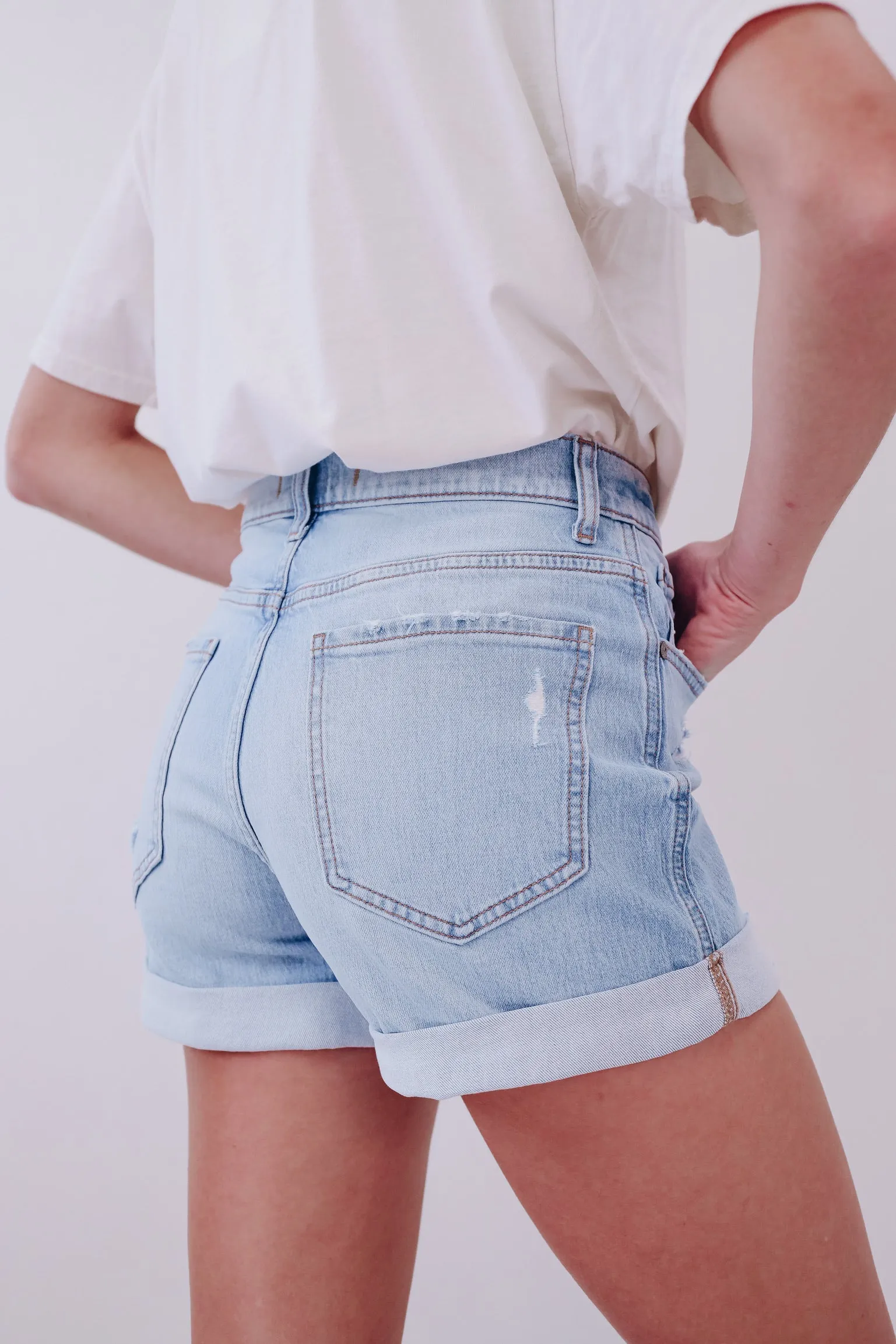 Davi Distressed Denim Shorts - Light Wash