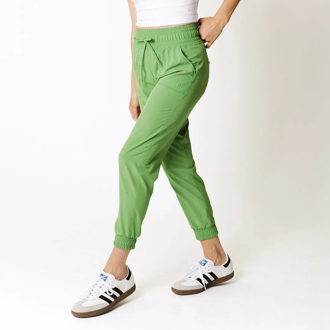 Destination Joggers, Tennis Green