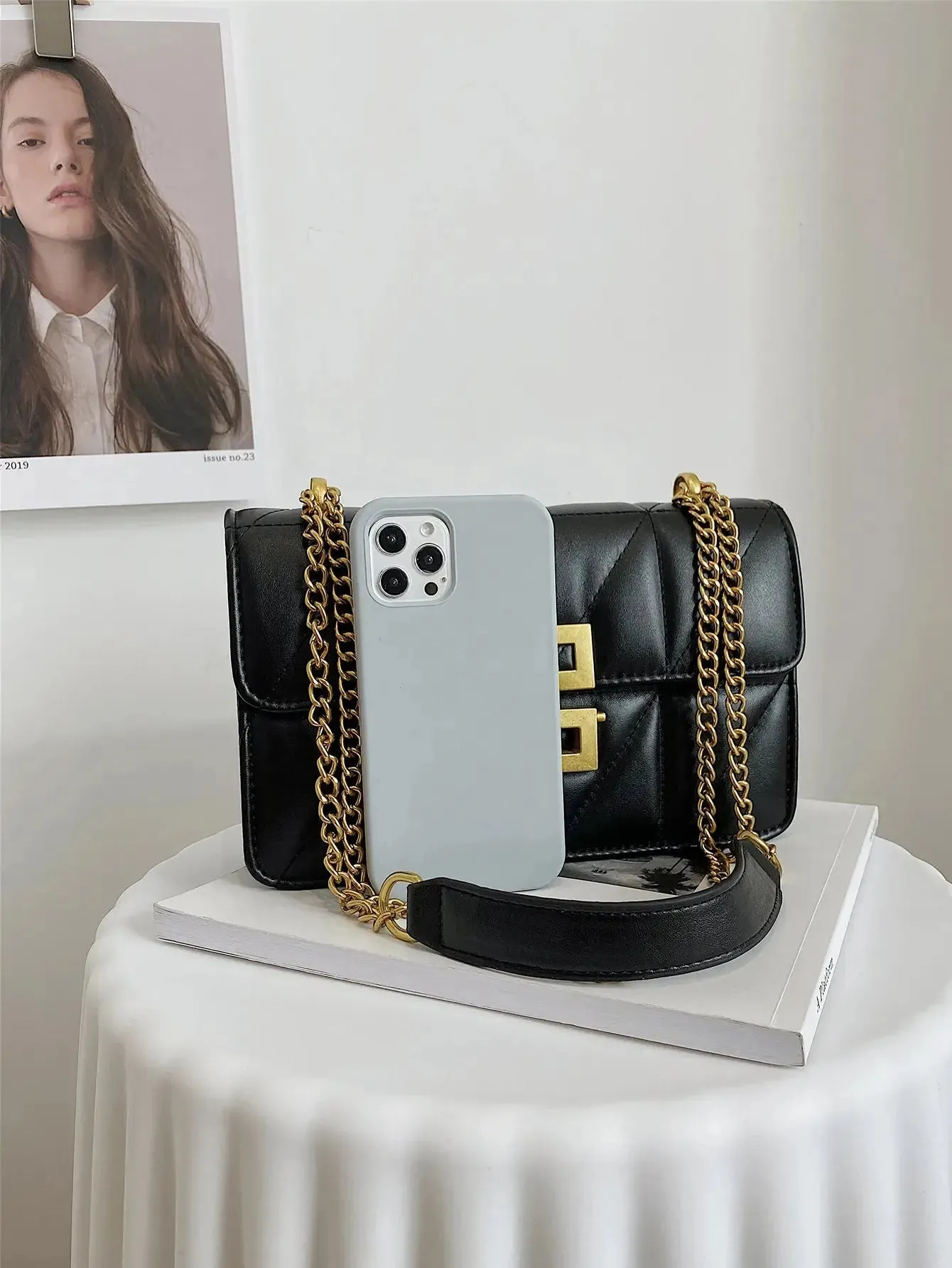 Diamond-Shaped Embossed Fashion Chain For Female Commuters With One Shoulder Messenger Bag