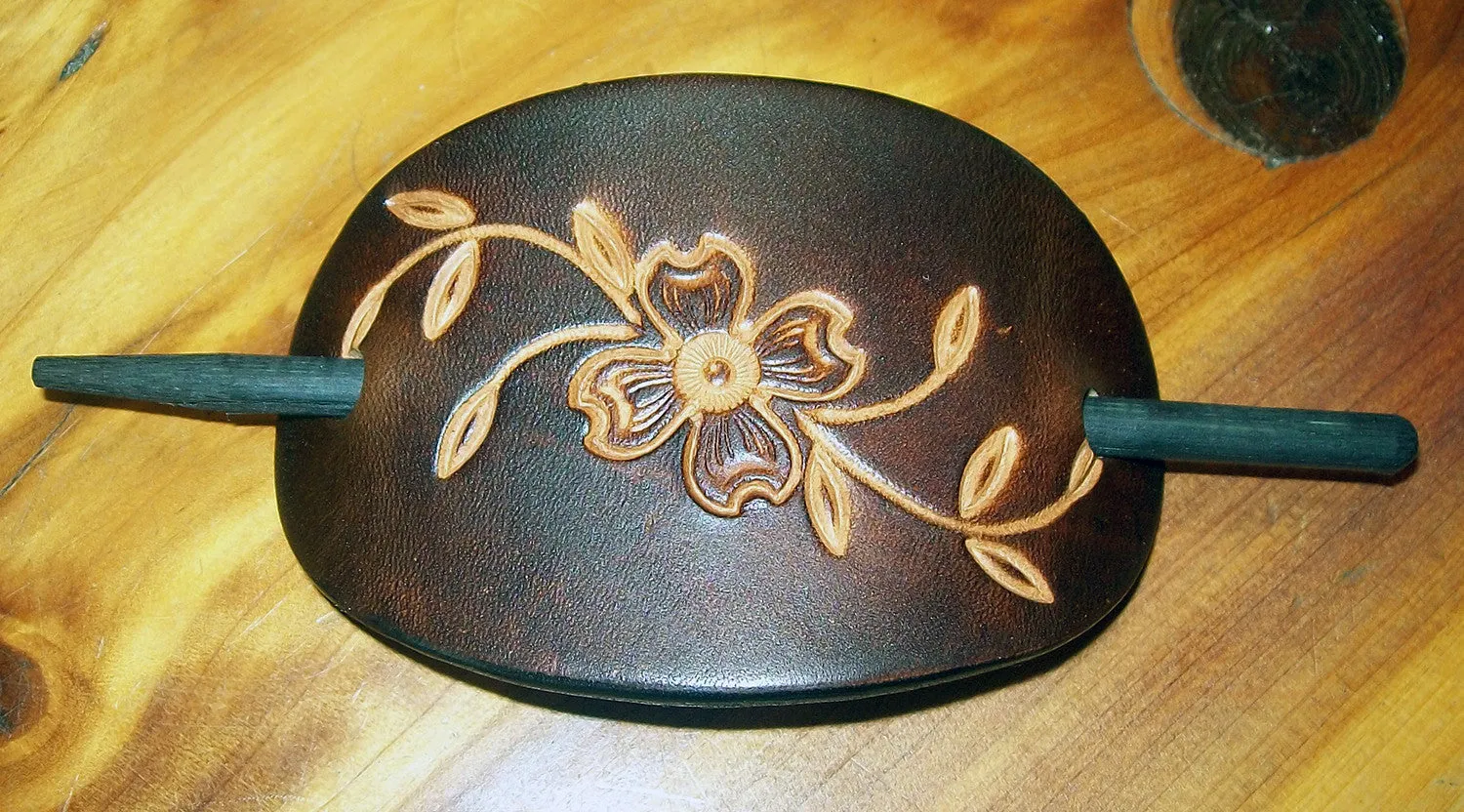 Dogwood Flower Retro Leather Barrettes | Medium