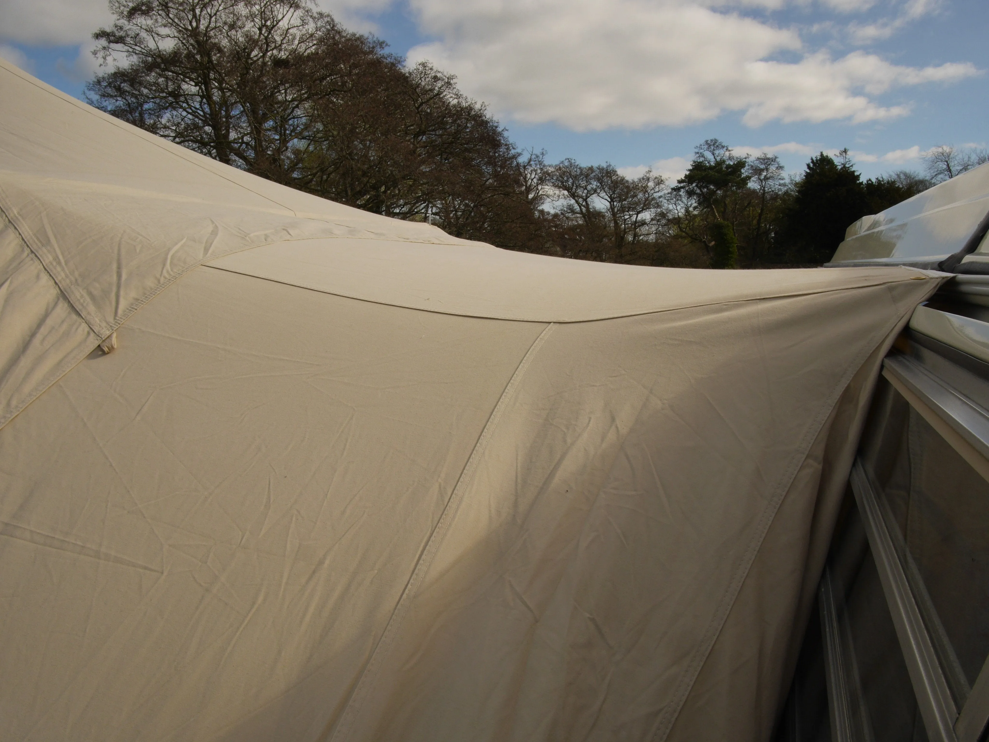 DubPod ™ Adventurer- 5m x 4m Drive Away Camper Van Bell Tent Canvas Awning