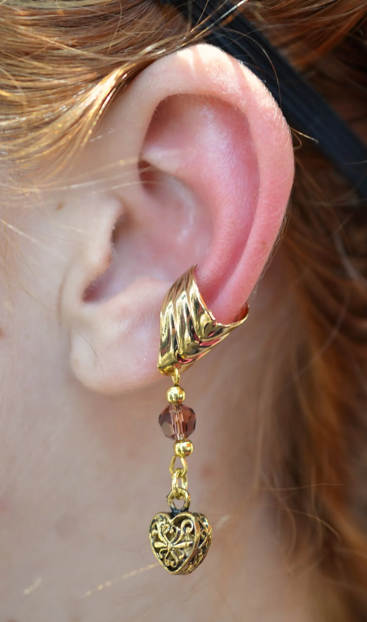 Ear Cuff With Charm Love Heart - Gold