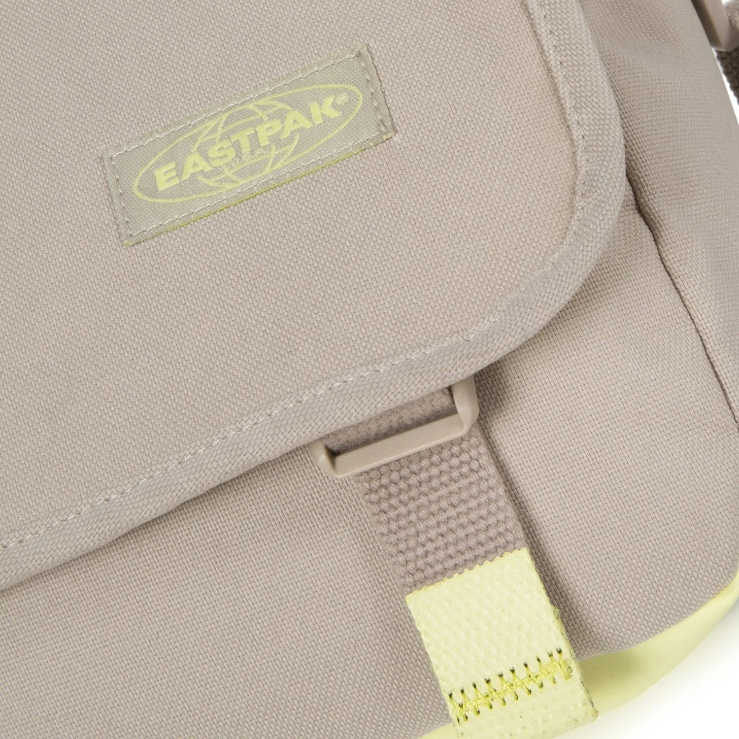 EASTPAK Junior Messenger