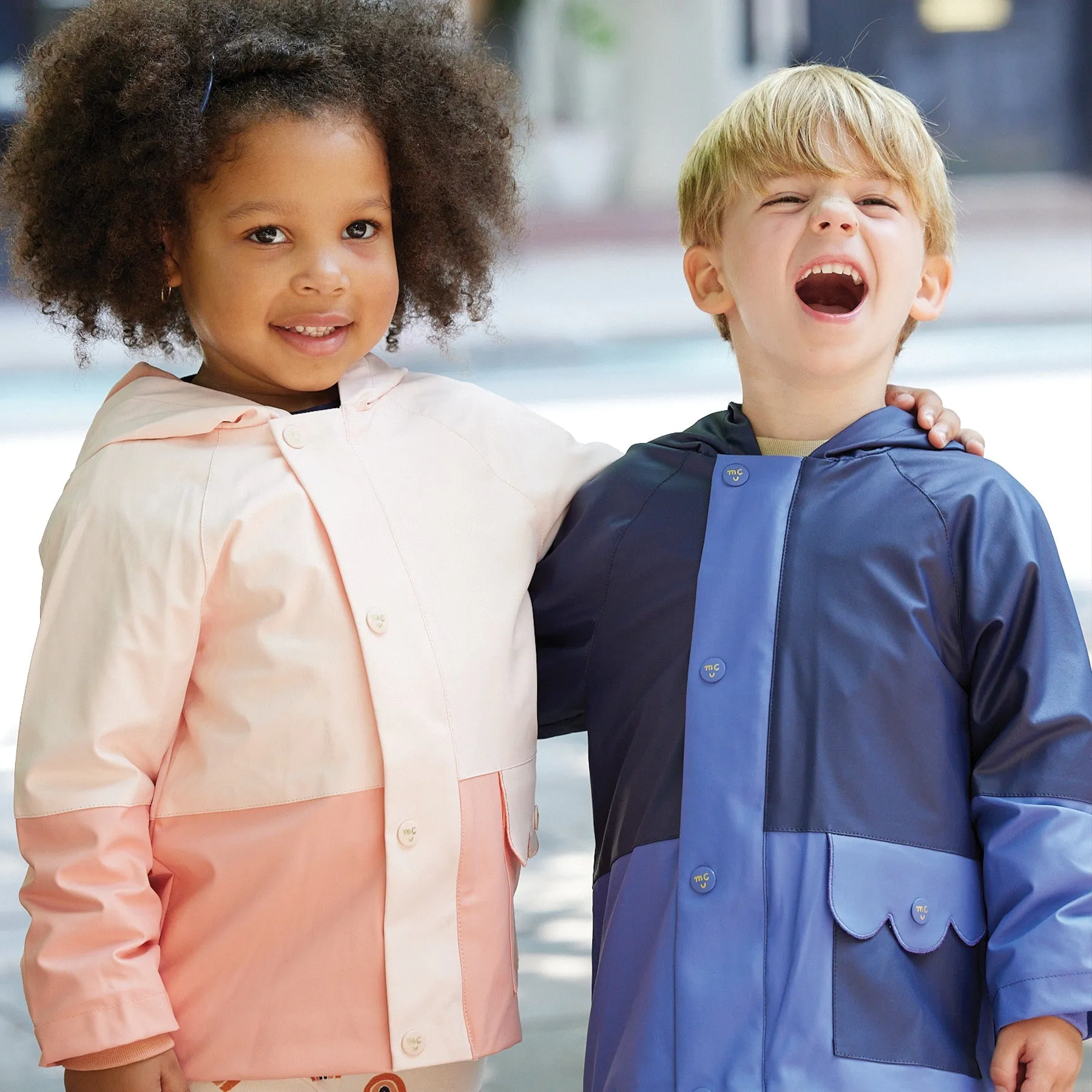 Eco-Friendly Fun: The Colorblock Raincoat for Little Adventurers! (2Y-10Y)