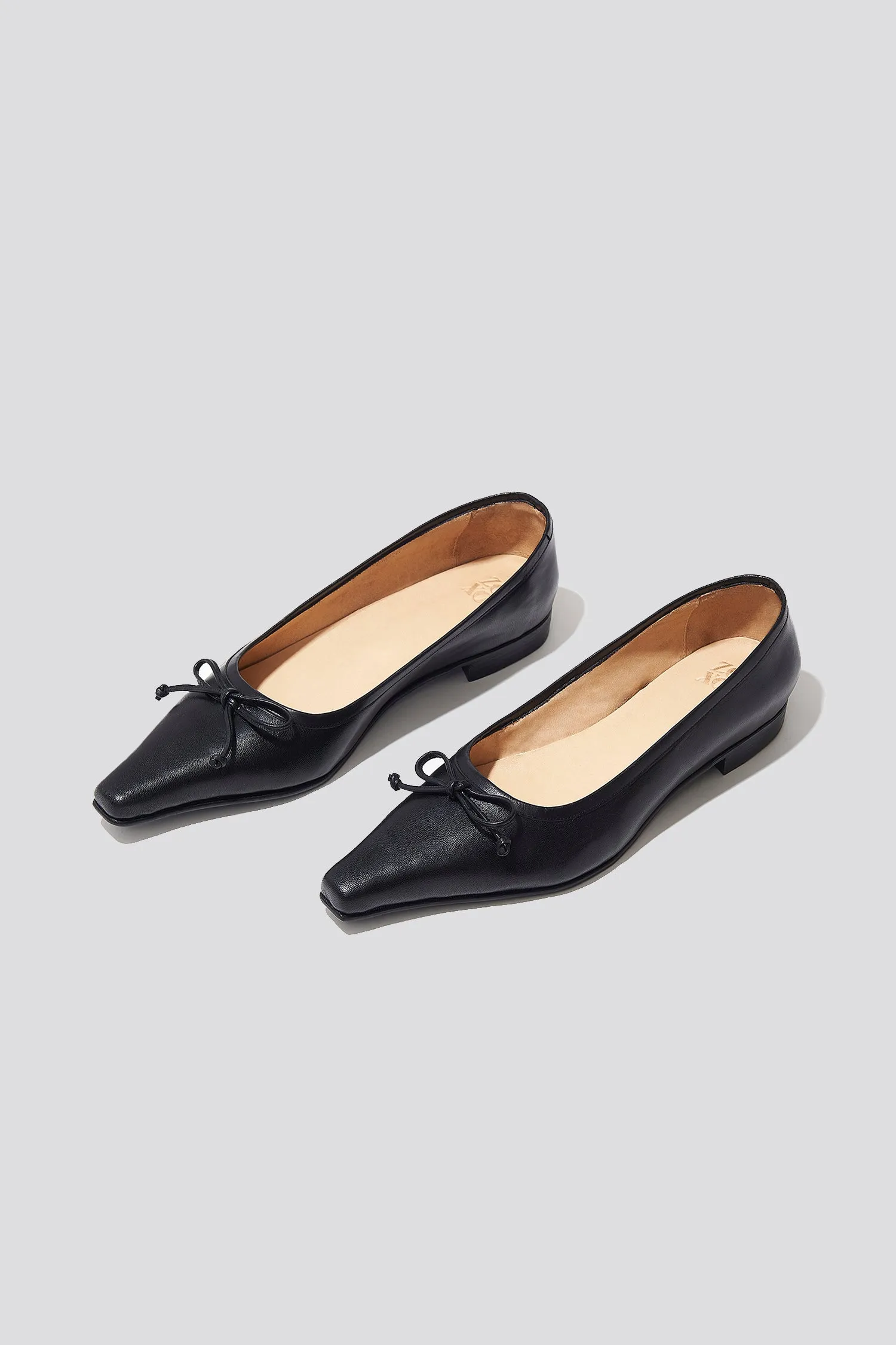 Ema Bow Flat in Black