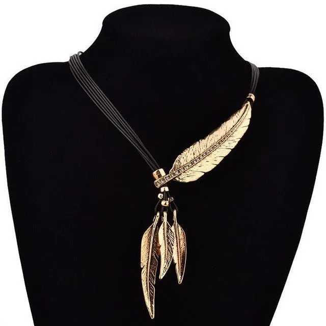 Fashion Bohemian Choker PU Leather Rope Feather Statement Necklaces &amp; Pendants Vintage Jewelry Maxi Necklace for Women Collier