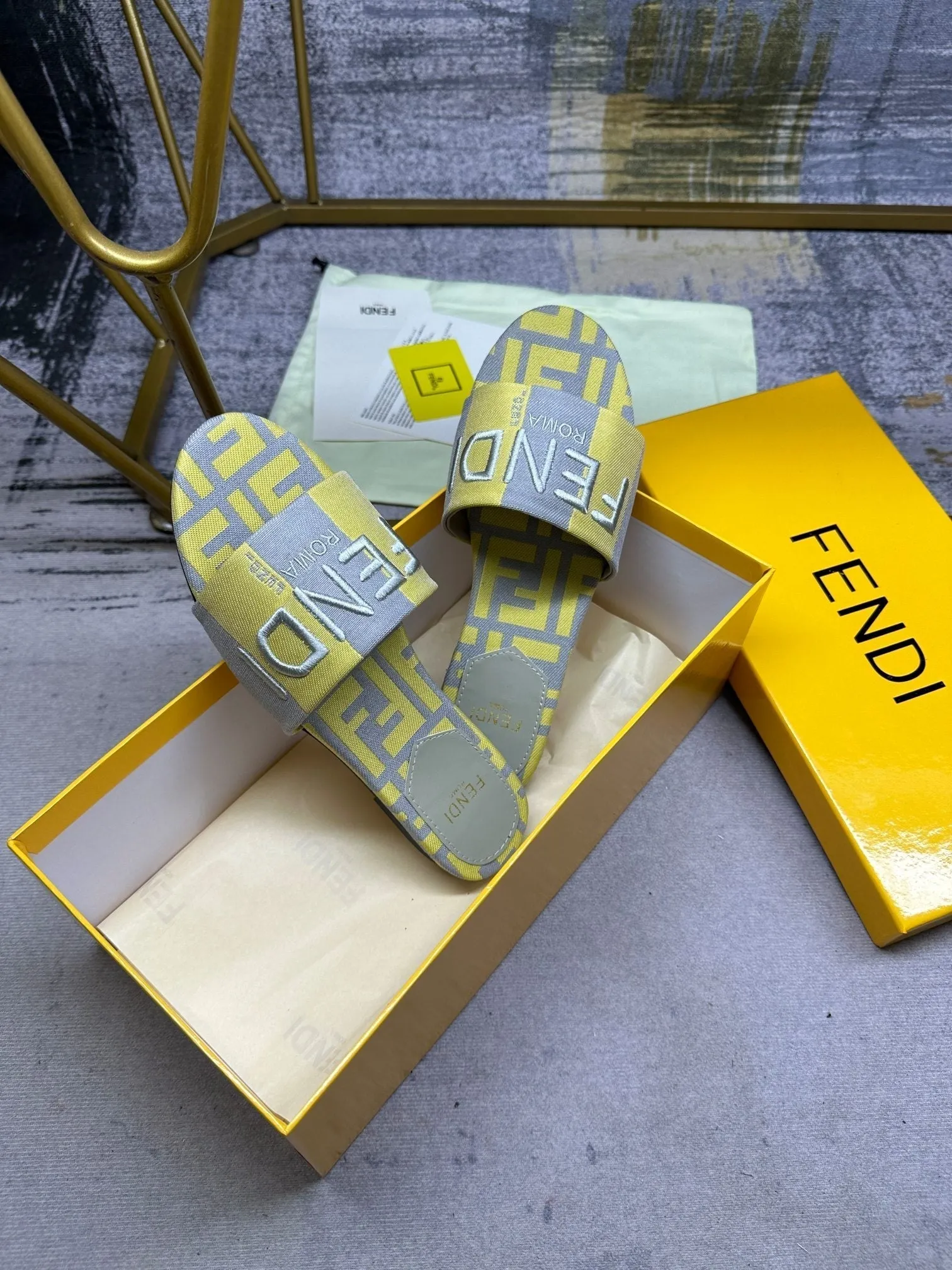 FF 5 Yellow Grey Canvas Slide