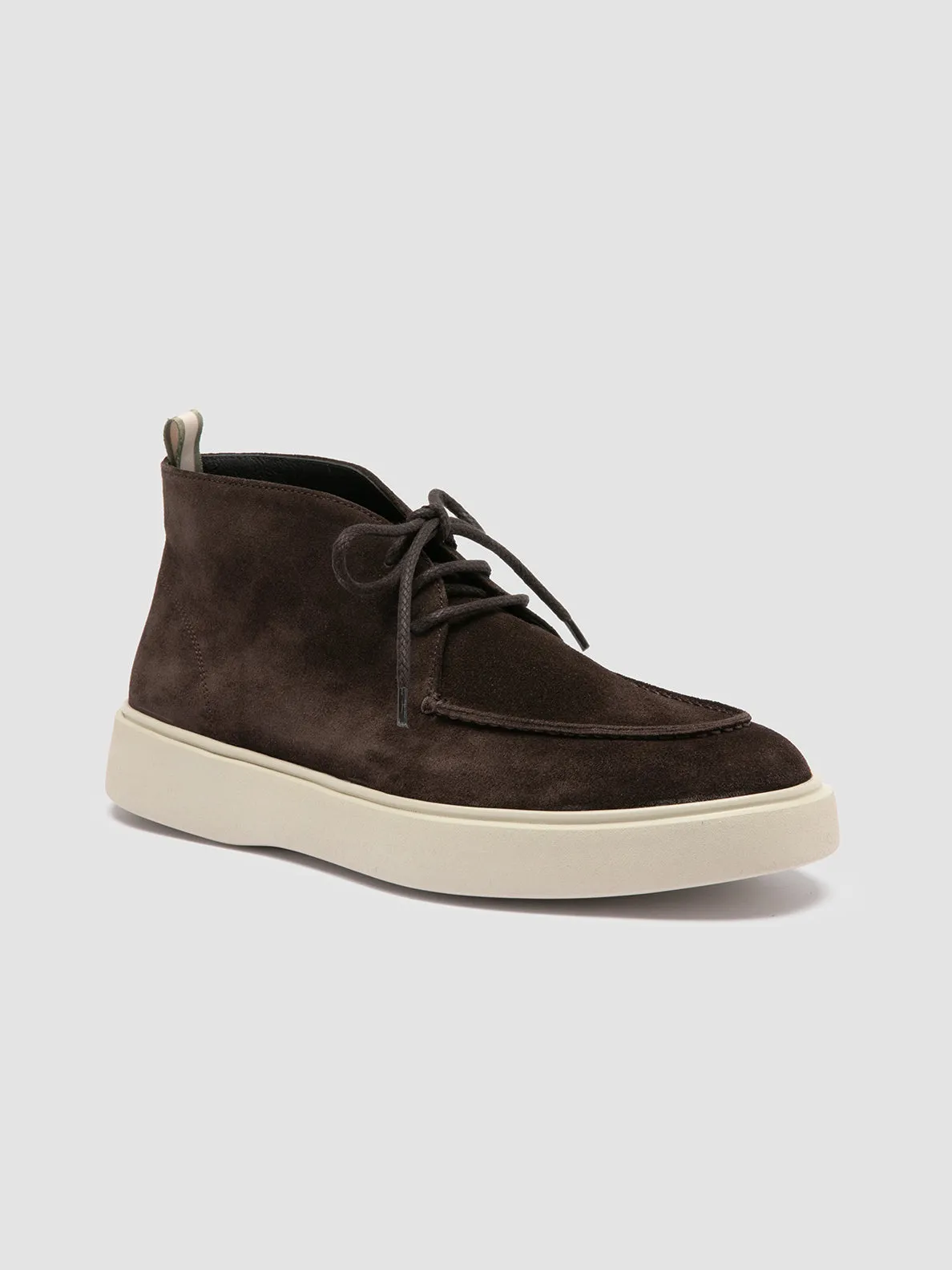 FRAME 002 - Gray Suede Chukka Boots