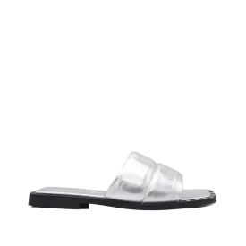 Georgie Slides in Black