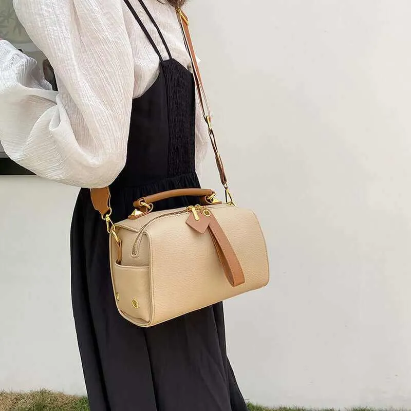 Glow Chic's All-Matching Shoulder Bag