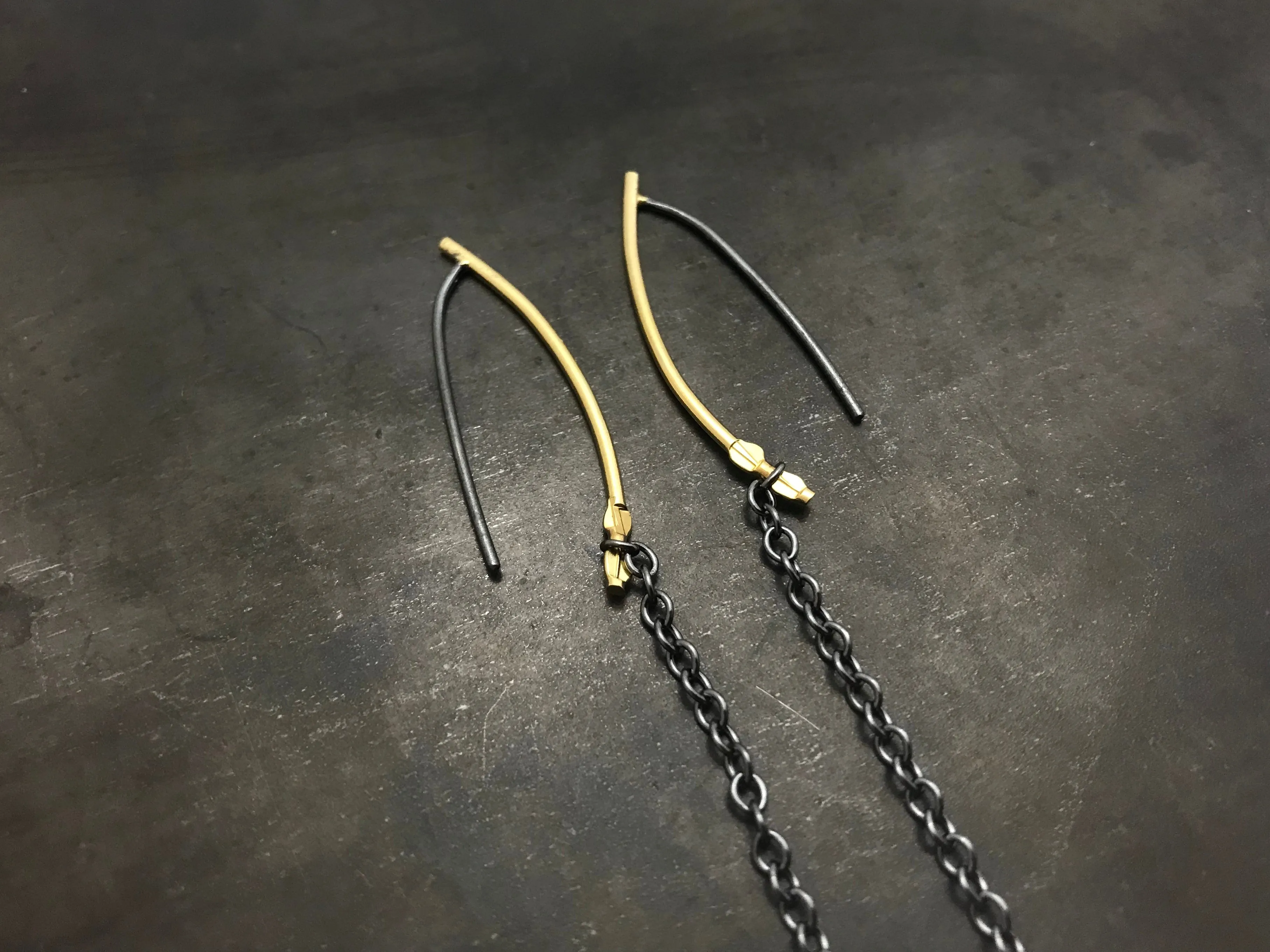 Gold single drop hoops shoulder dusters