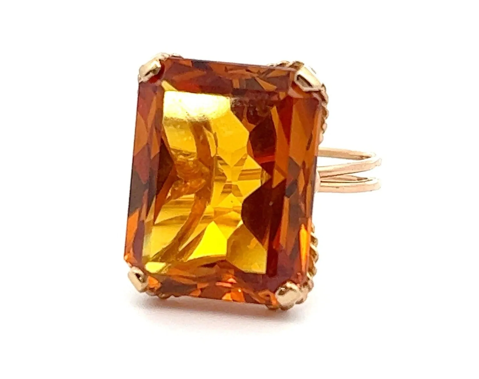 Golden Sapphire & 14ct Yellow Gold Cocktail Ring