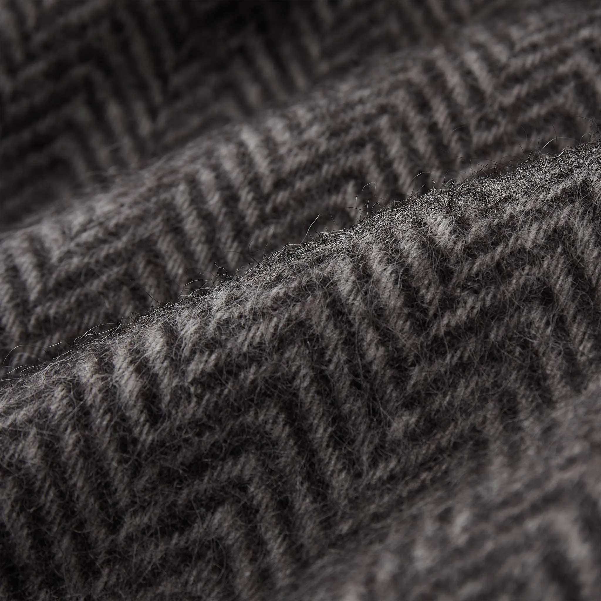 Gotland Sheri Blanket [Charcoal/Grey]