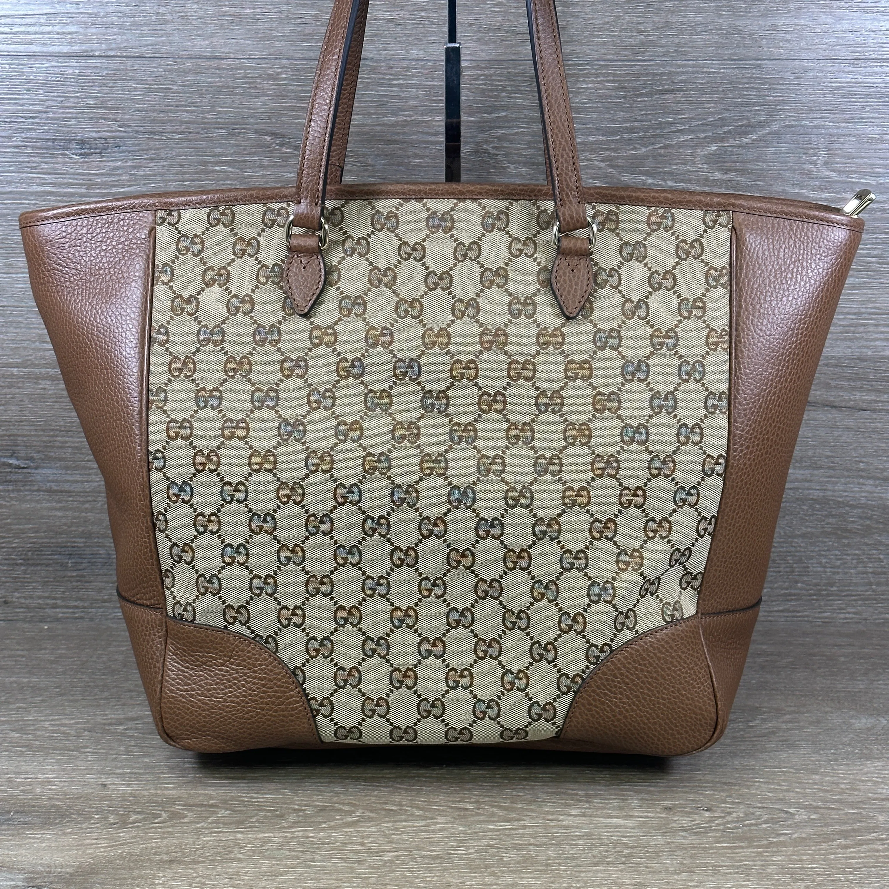 Gucci Monogram Medium Bree Zippered Tote - Beige