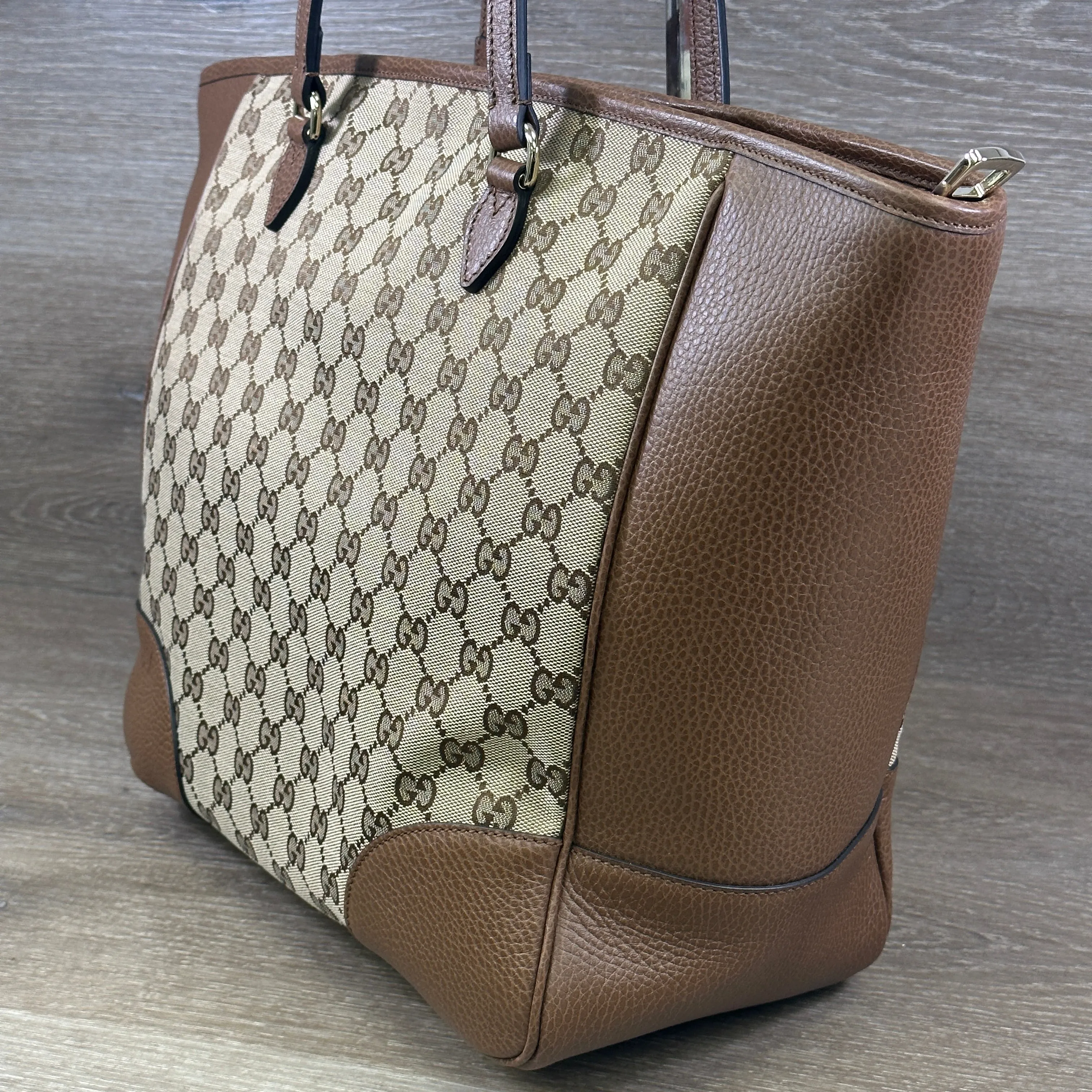 Gucci Monogram Medium Bree Zippered Tote - Beige