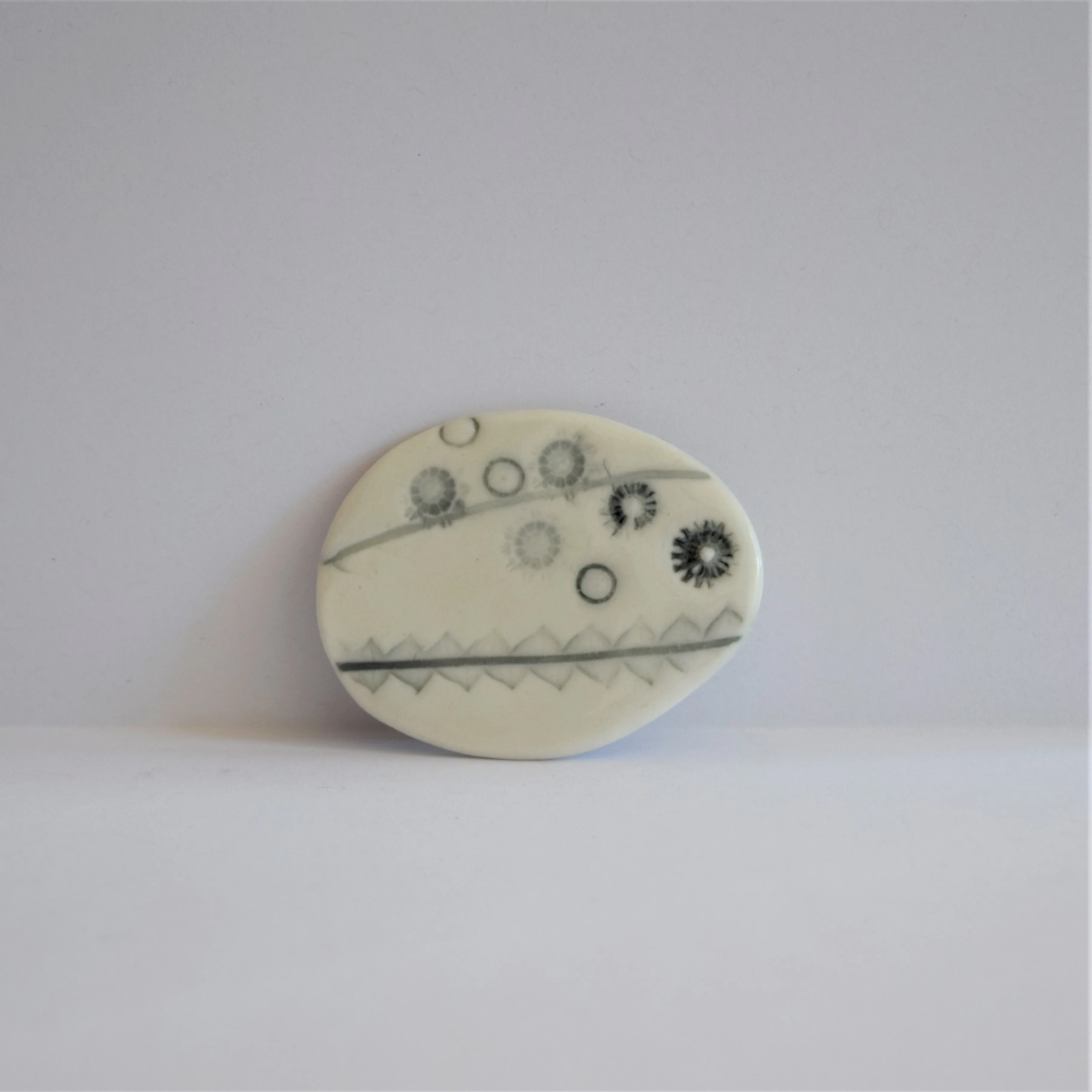 Helena Waldmann - Ceramic Brooch (hwal02)