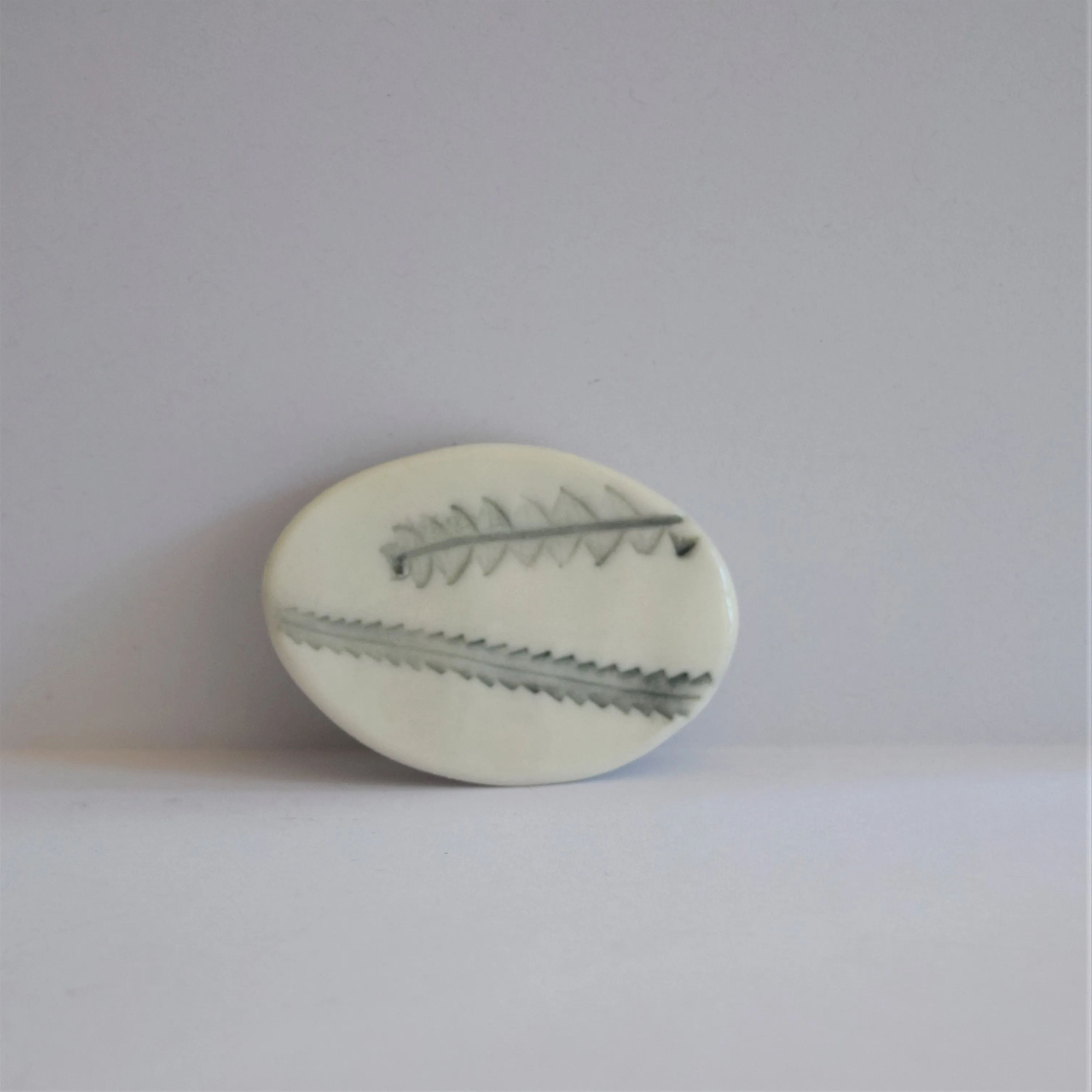 Helena Waldmann - Ceramic Brooch (hwal02)