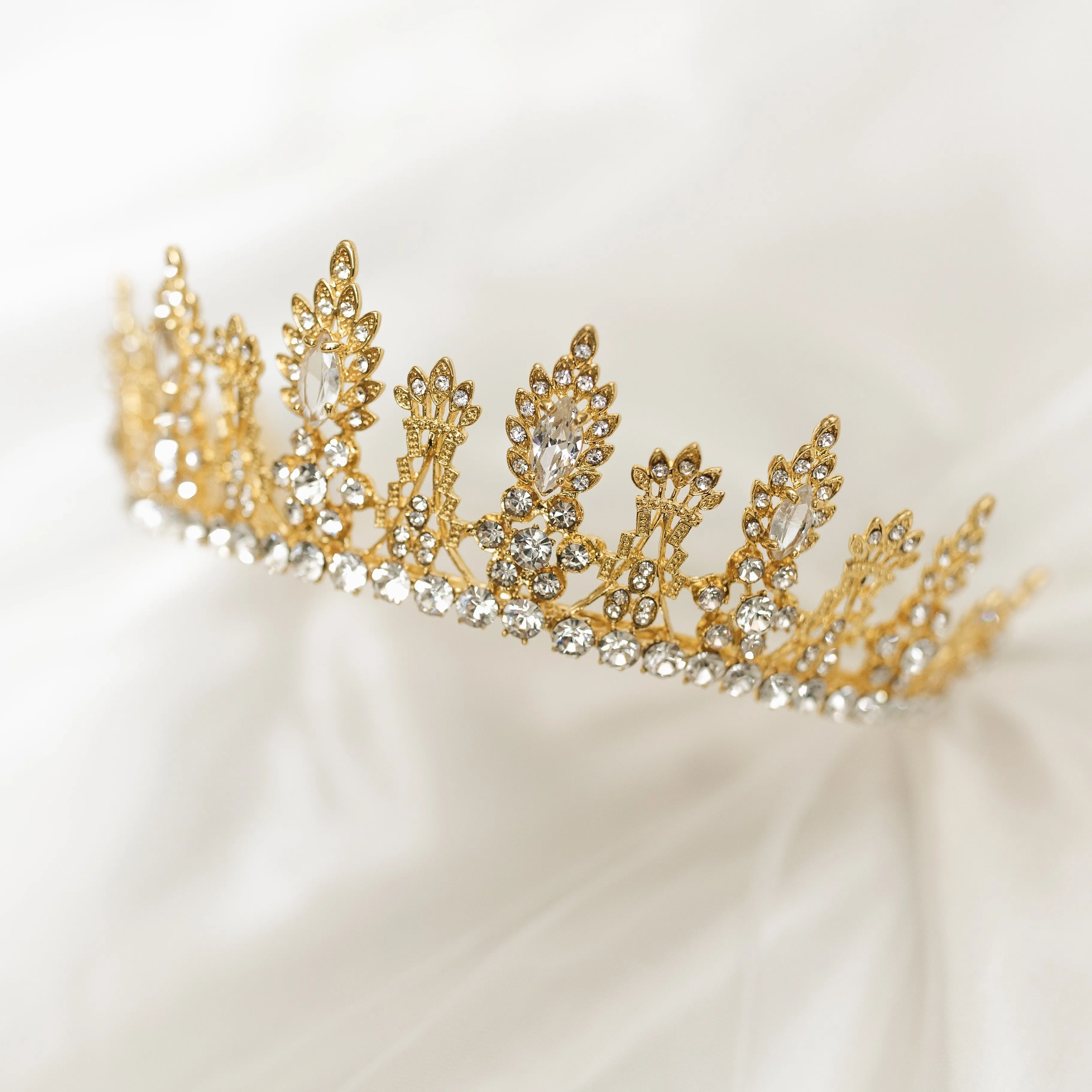 Hollis' Tiara in Gold