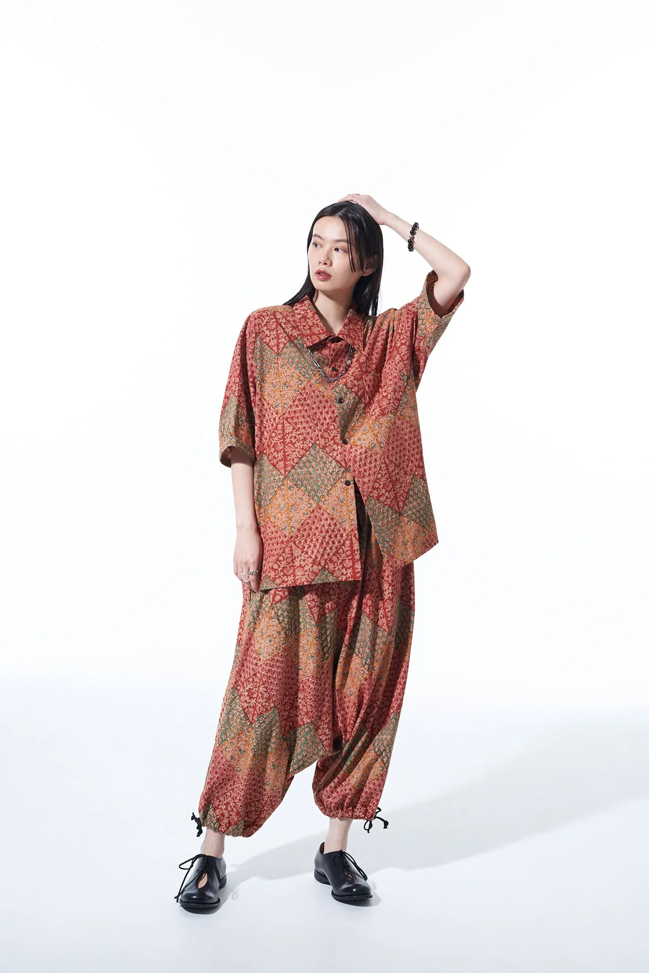 INDIAN BLOCK PRINTED BOTANICAL PATTERN SHIRT WITH ROLL-UP HALF SLEEVES