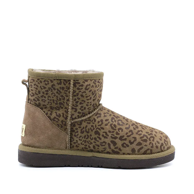 Leo Print Short Ugg Boot - Mushroom