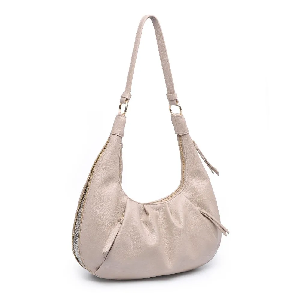 Leora Hobo