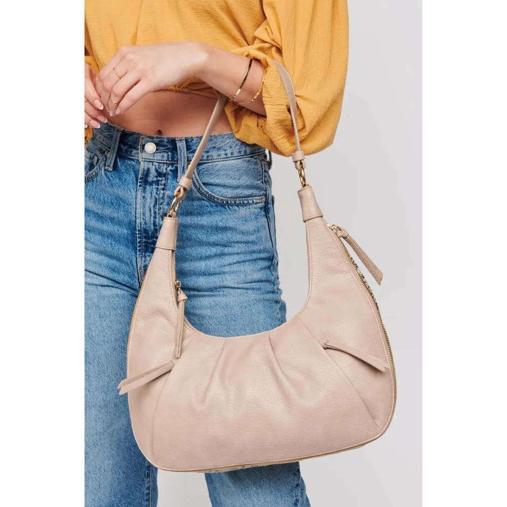 Leora Hobo